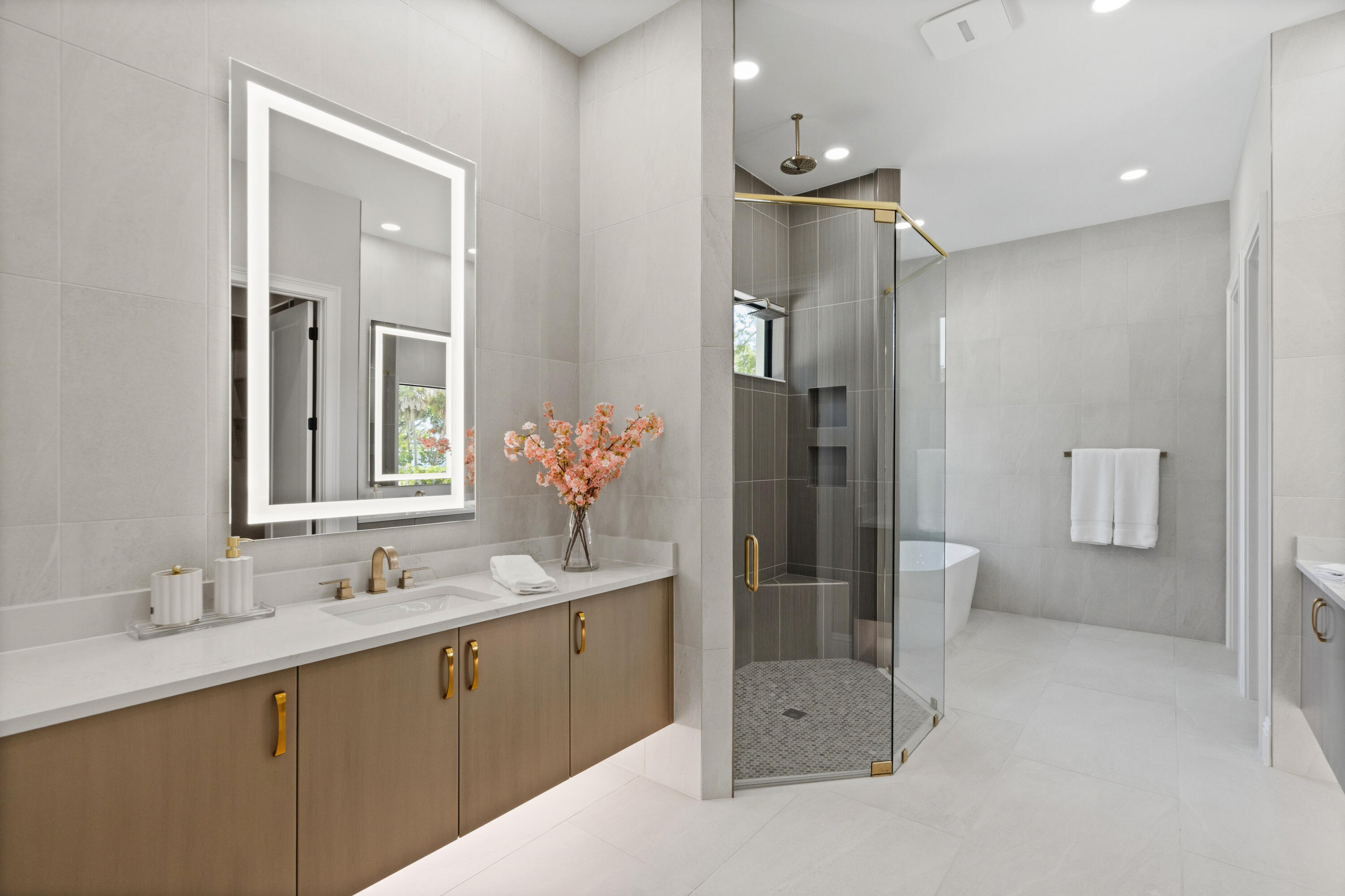 SEAGLASS P. D. - Residential