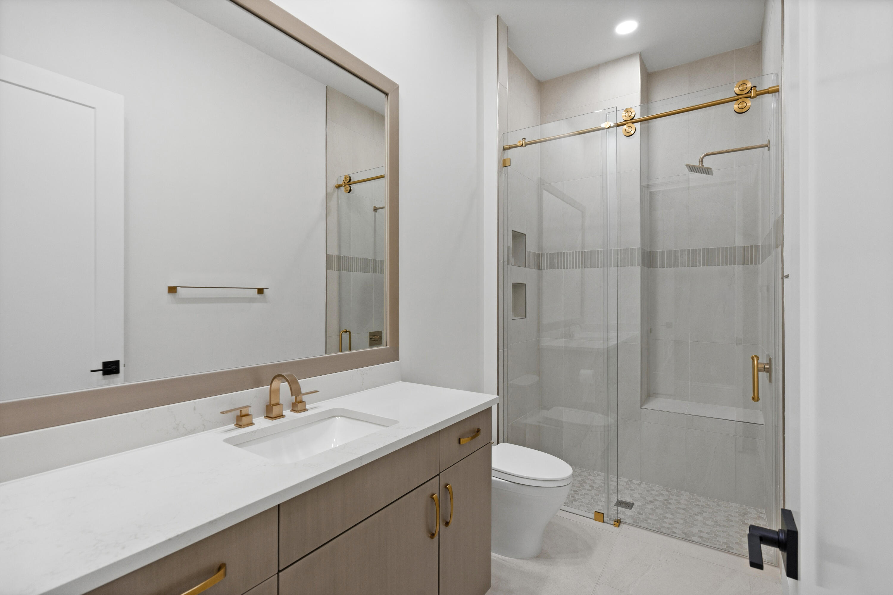 SEAGLASS P. D. - Residential