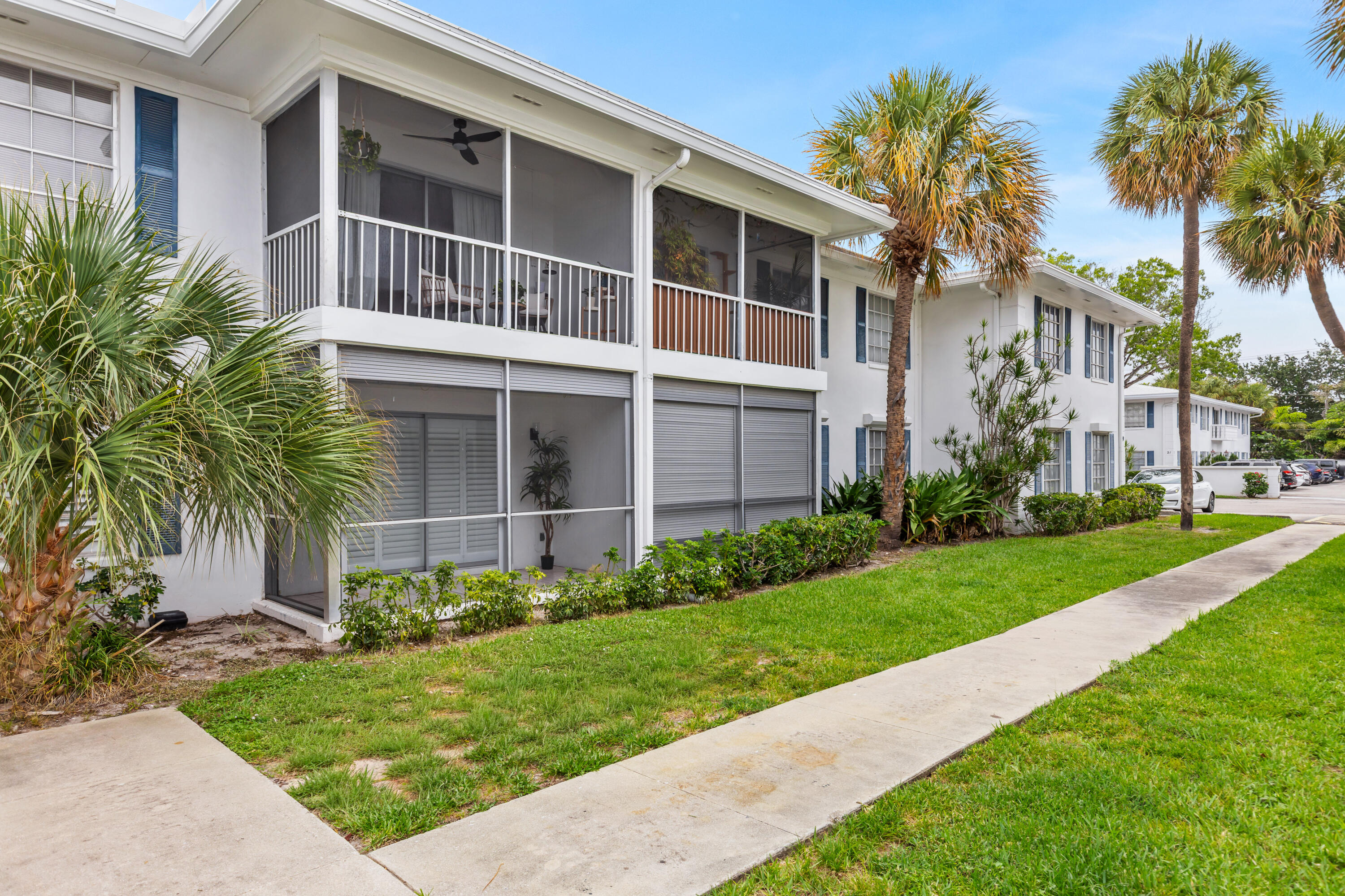 IMPERIAL POINT COLONNADES CONDO - Residential