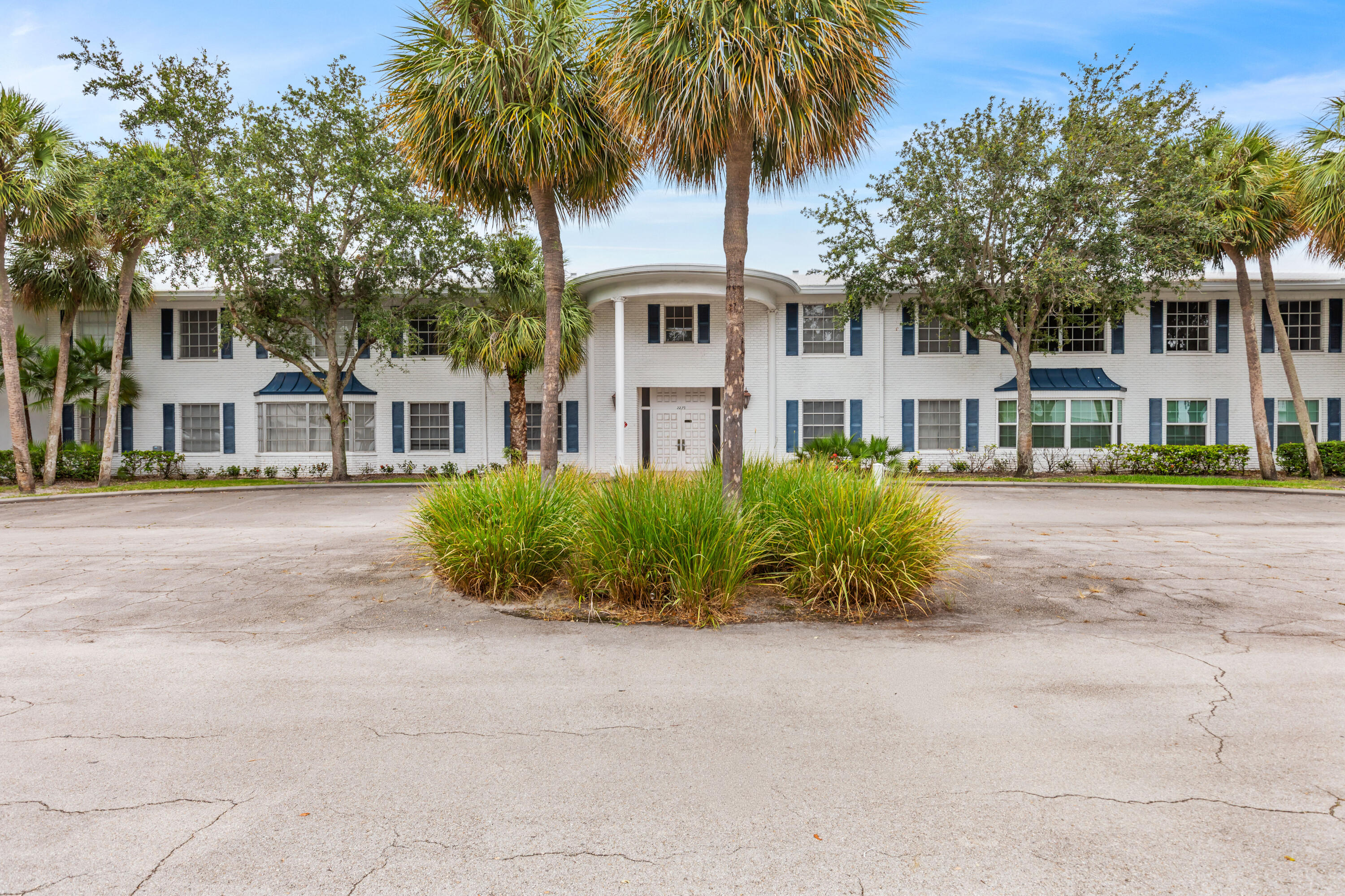 IMPERIAL POINT COLONNADES CONDO - Residential