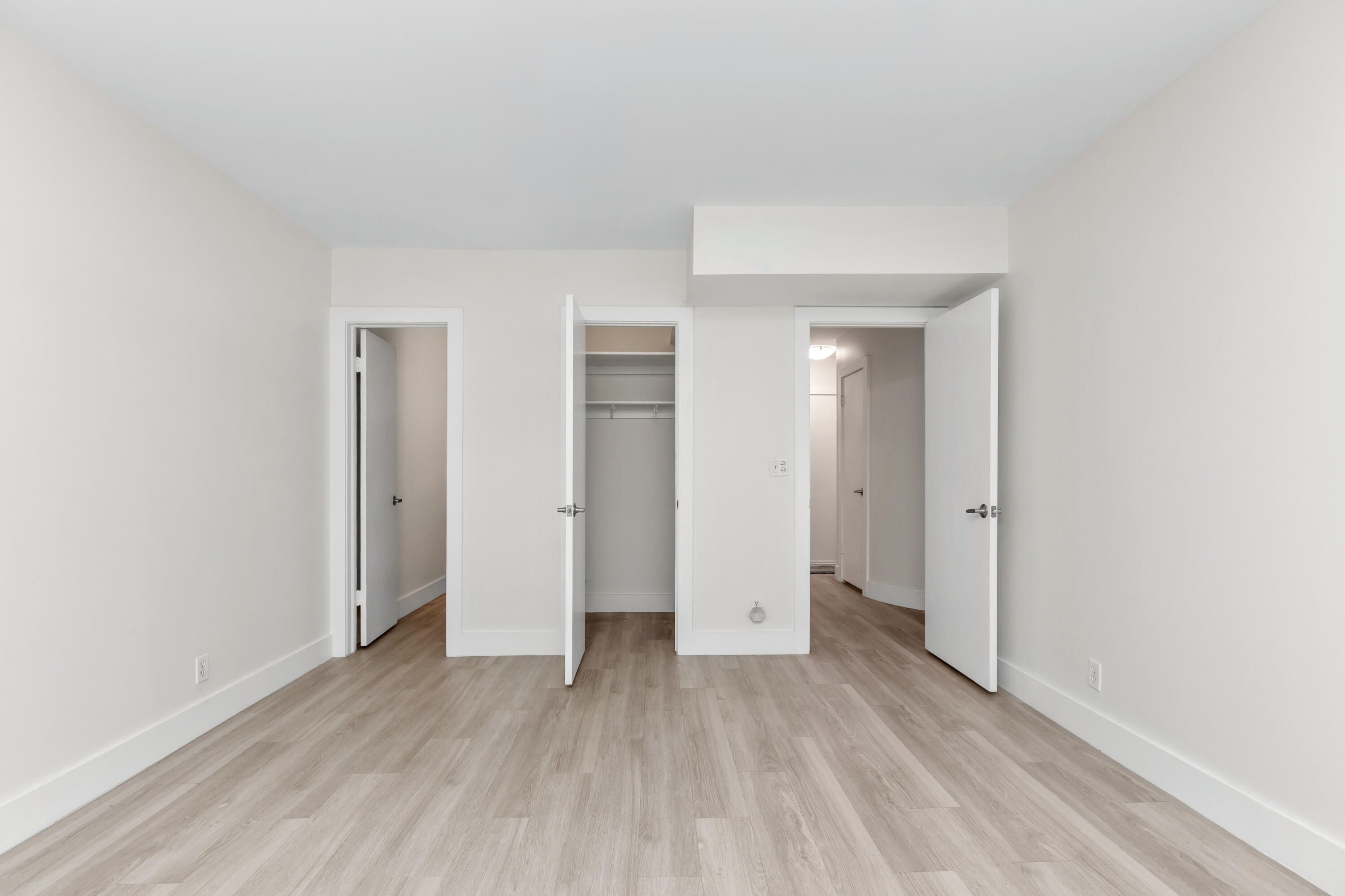 IMPERIAL POINT COLONNADES CONDO - Residential