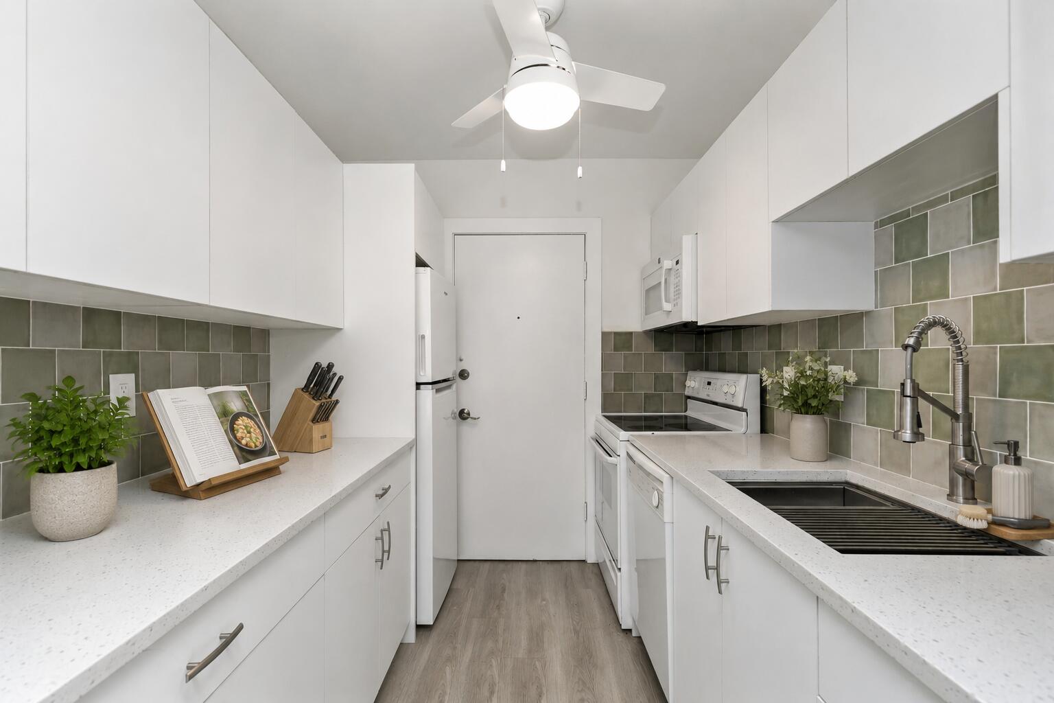 IMPERIAL POINT COLONNADES CONDO - Residential