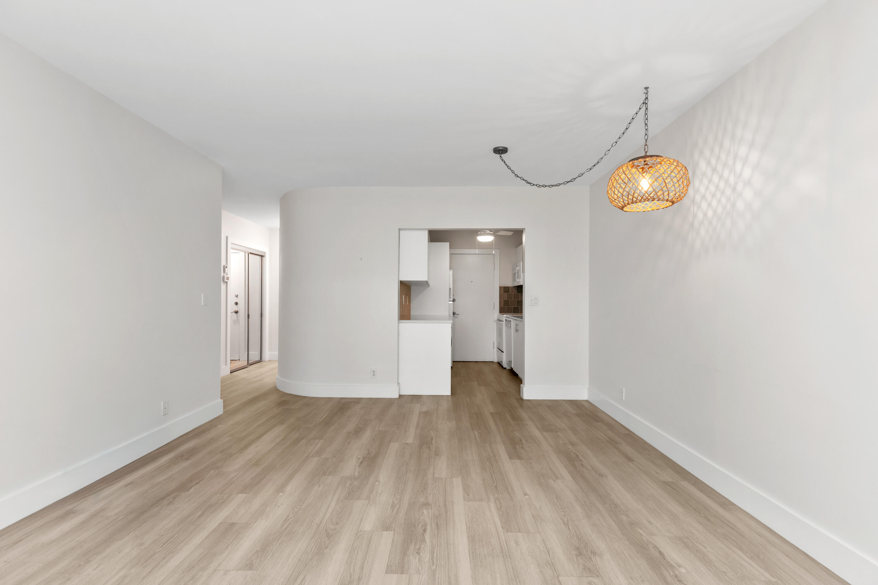 IMPERIAL POINT COLONNADES CONDO - Residential