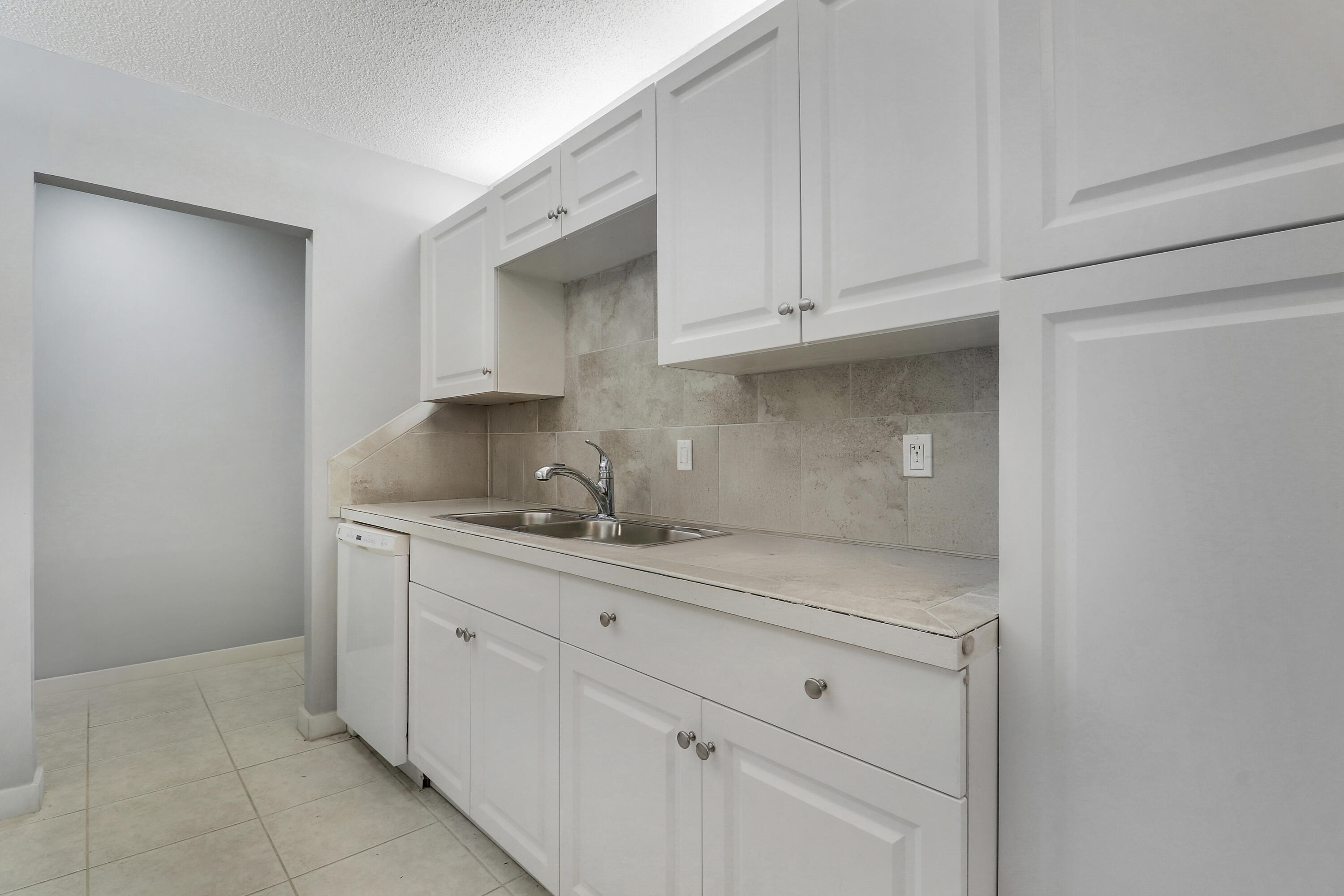 PINES OF JUPITER/TEQUESTA CONDO - Residential