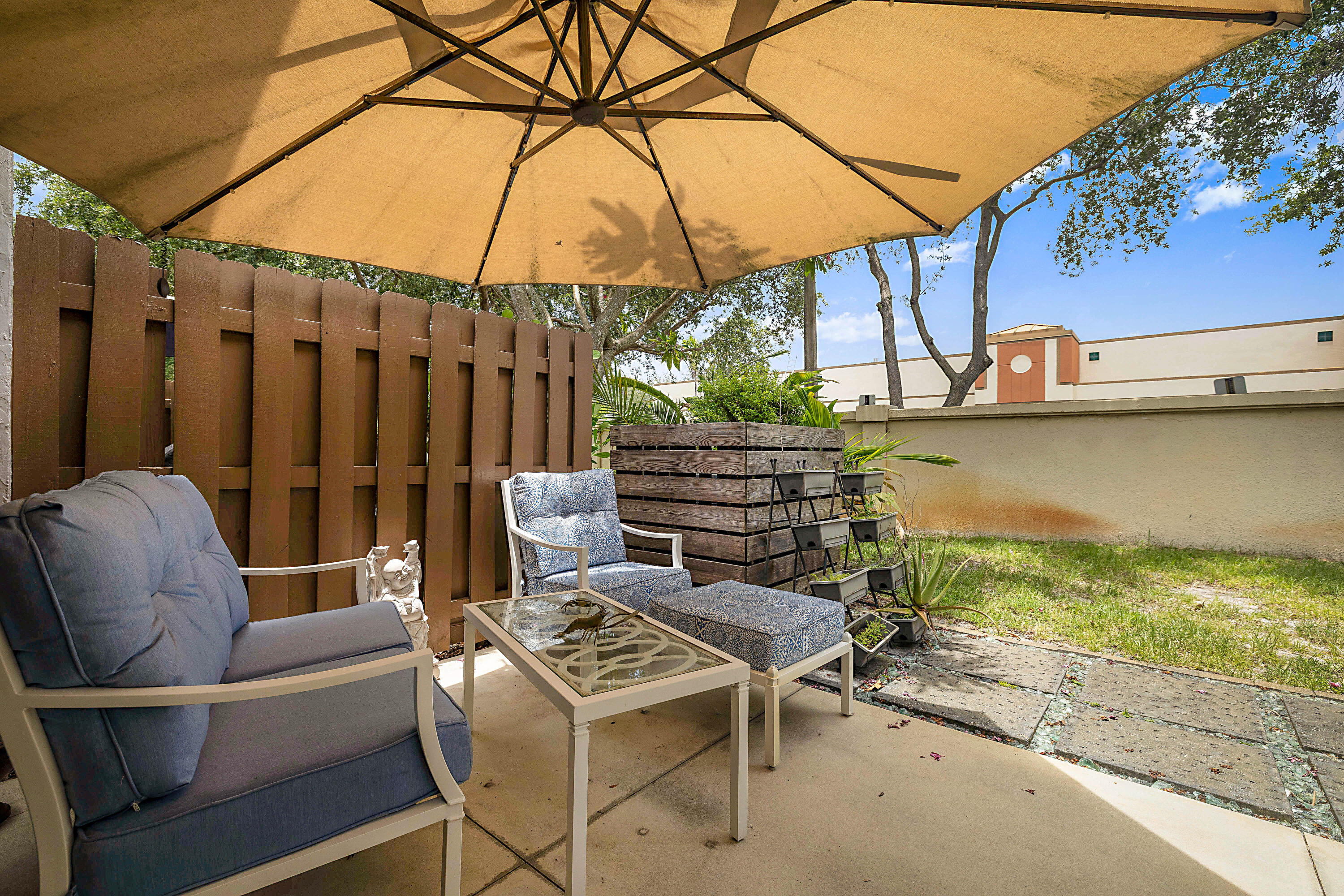 BOCA PINAR CONDO - Residential