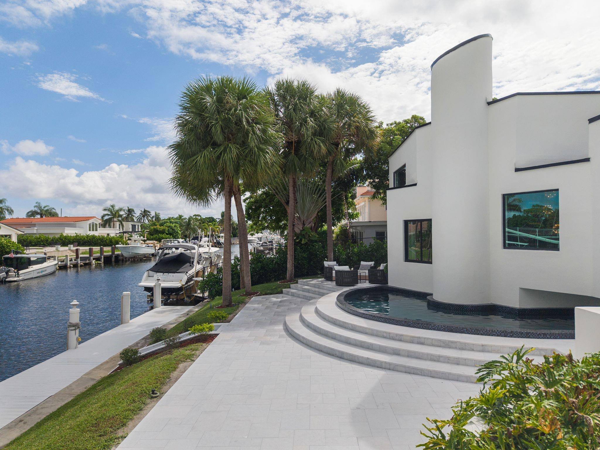 HILLSBORO HARBOR UNIT - Residential