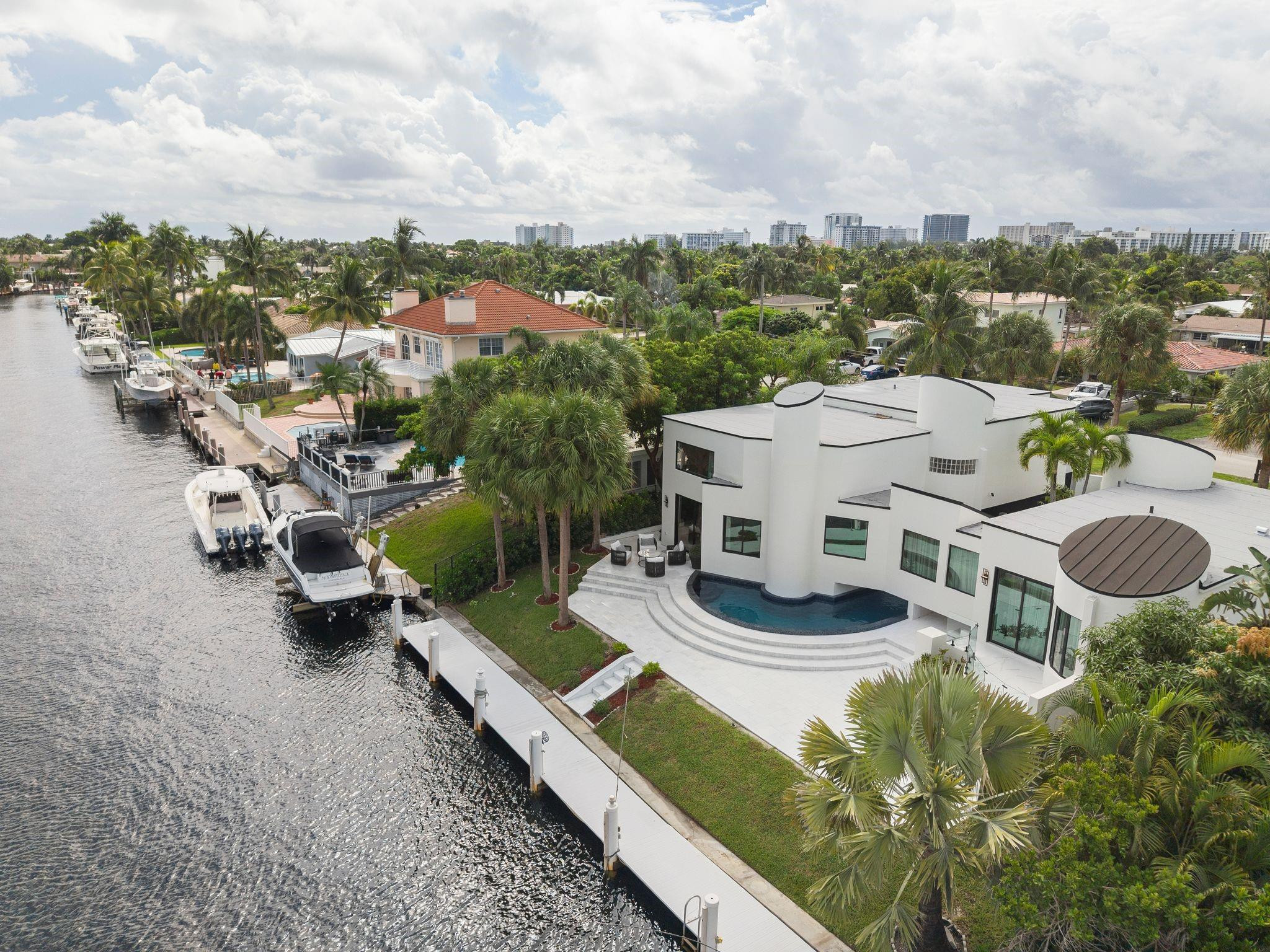 HILLSBORO HARBOR UNIT - Residential