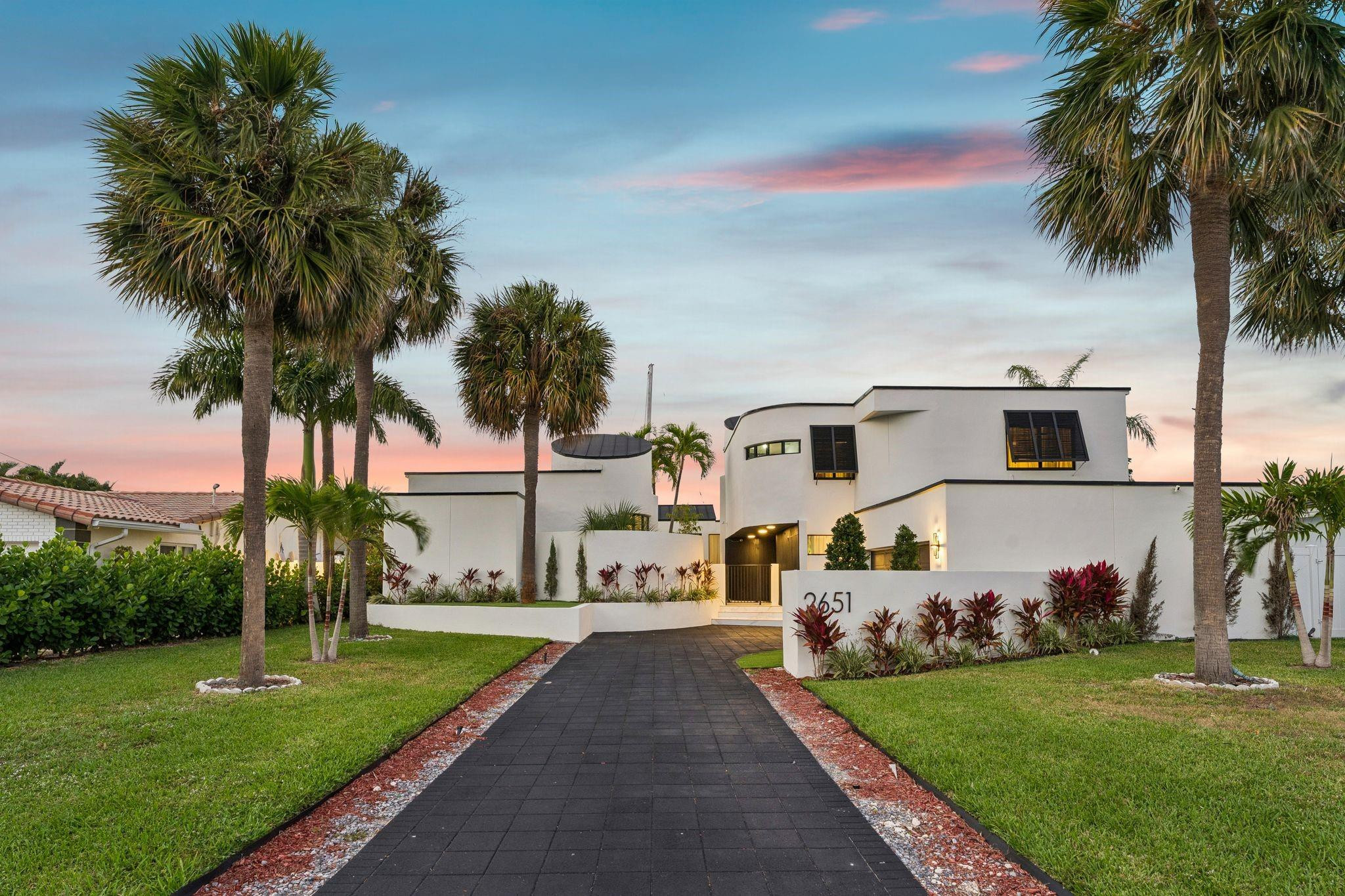 HILLSBORO HARBOR UNIT - Residential
