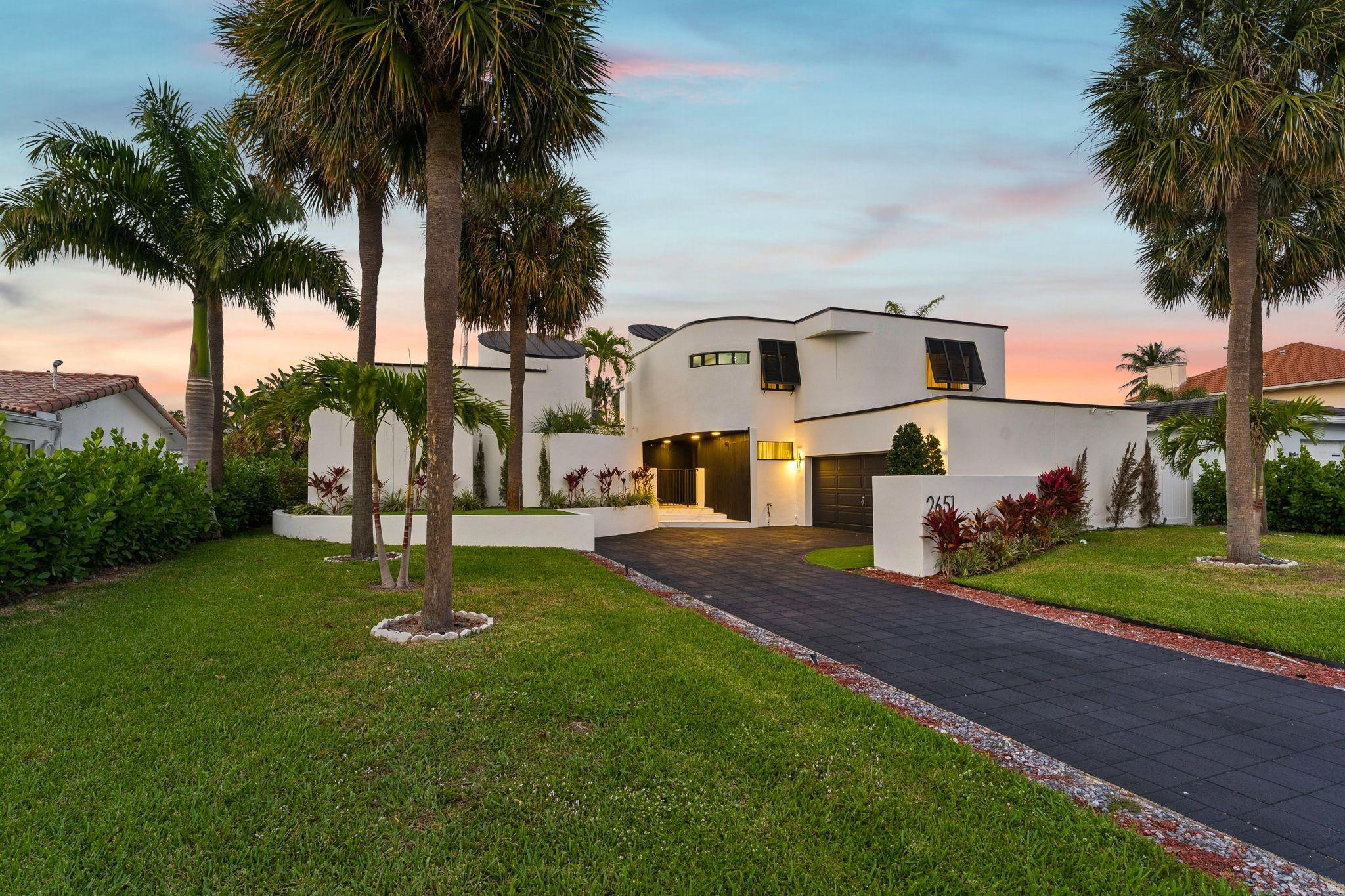 HILLSBORO HARBOR UNIT - Residential