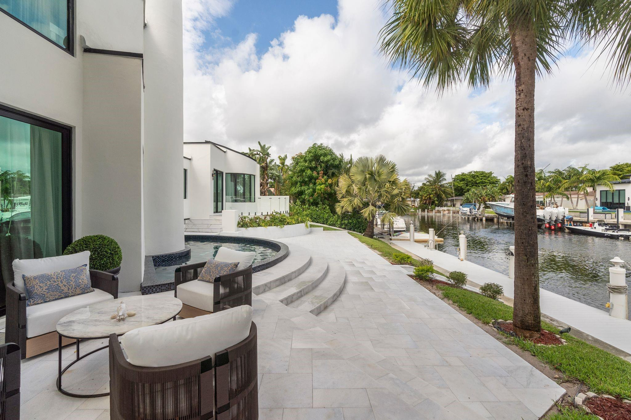 HILLSBORO HARBOR UNIT - Residential