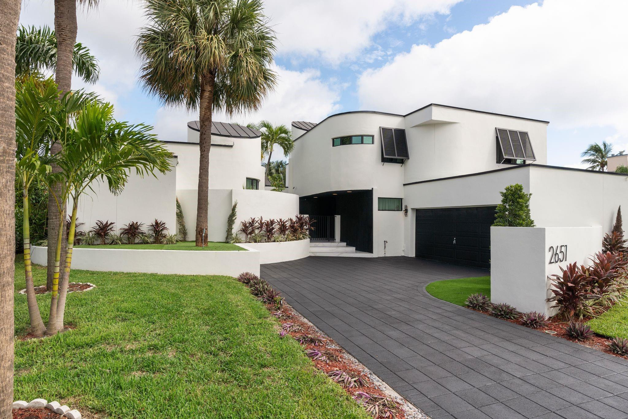 HILLSBORO HARBOR UNIT - Residential