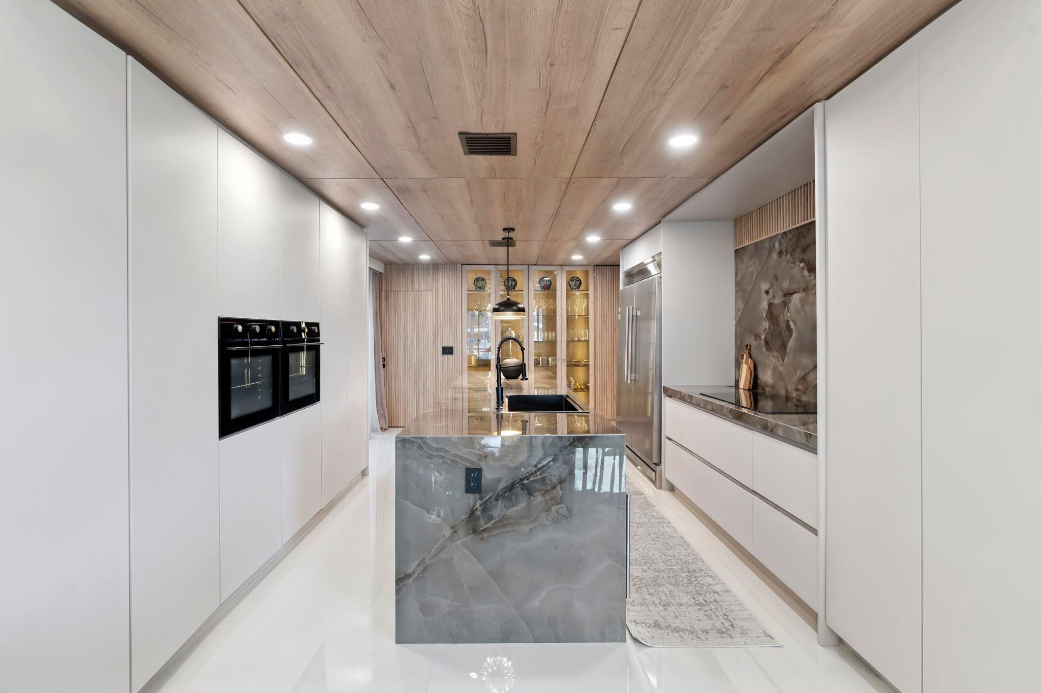 HILLSBORO HARBOR UNIT - Residential