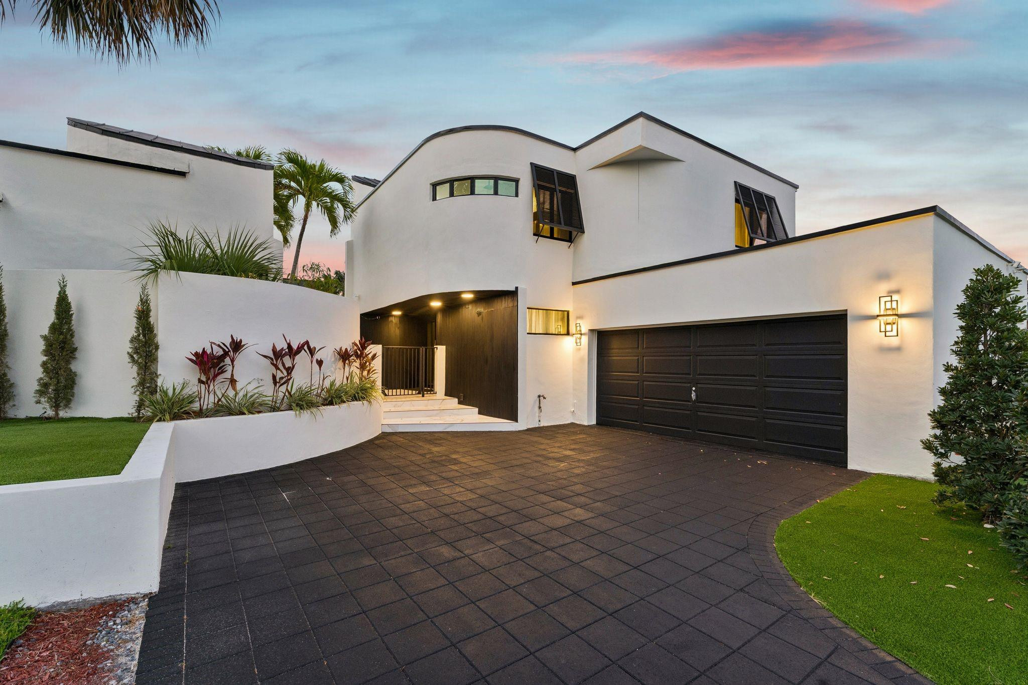 HILLSBORO HARBOR UNIT - Residential