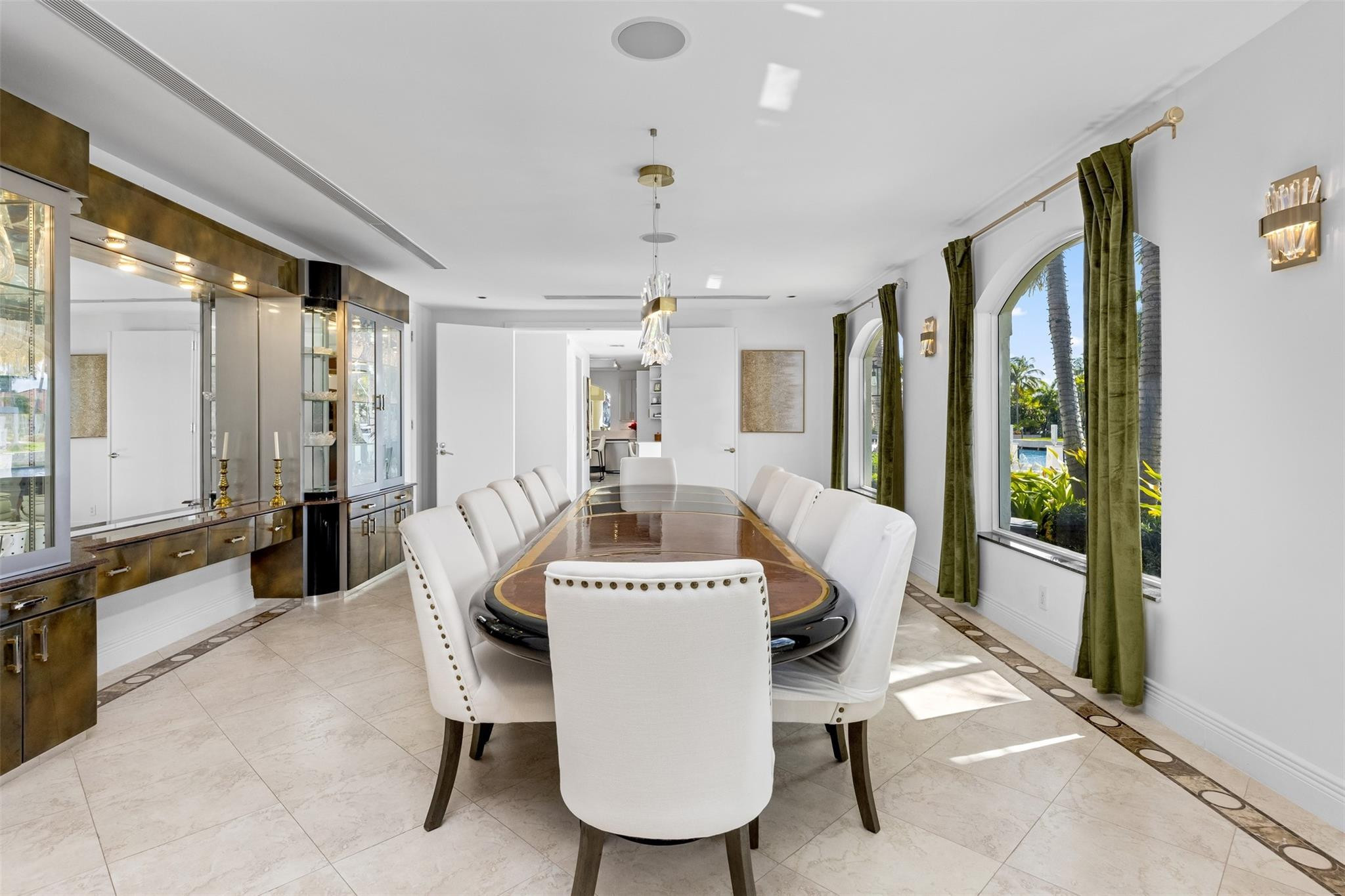 BAY COLONY SECTION OF THE - Residential