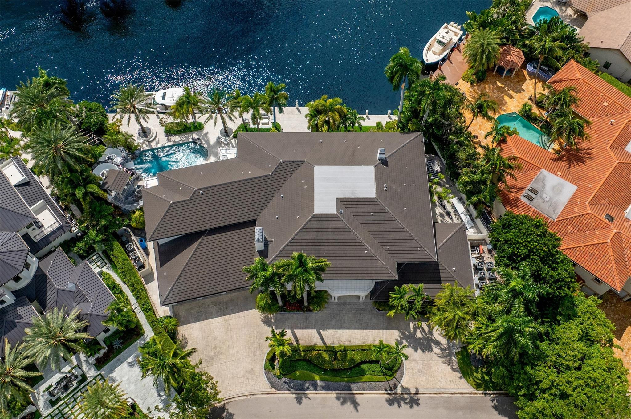 BAY COLONY SECTION OF THE - Residential