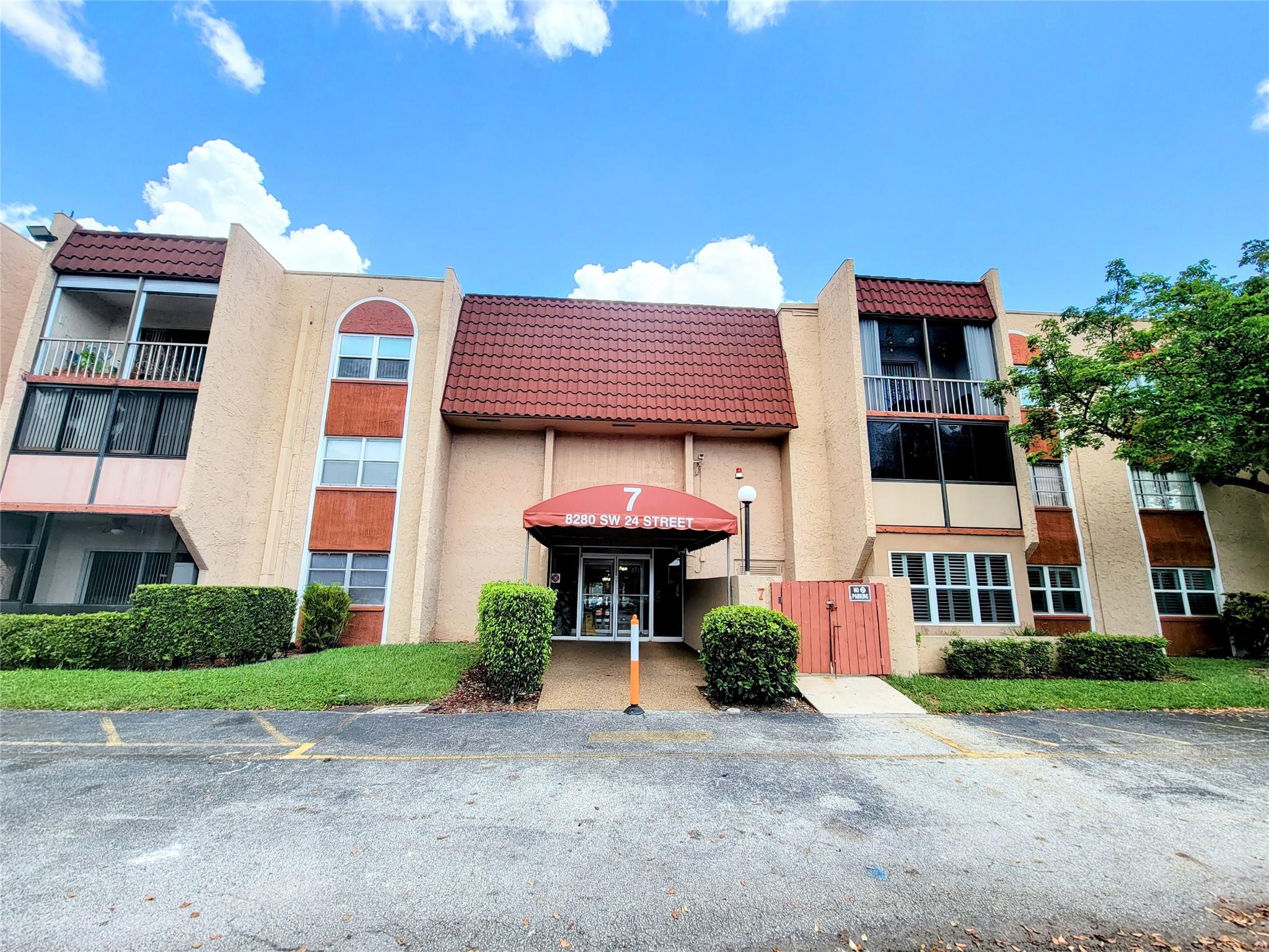 Oakbrook Village - Residential