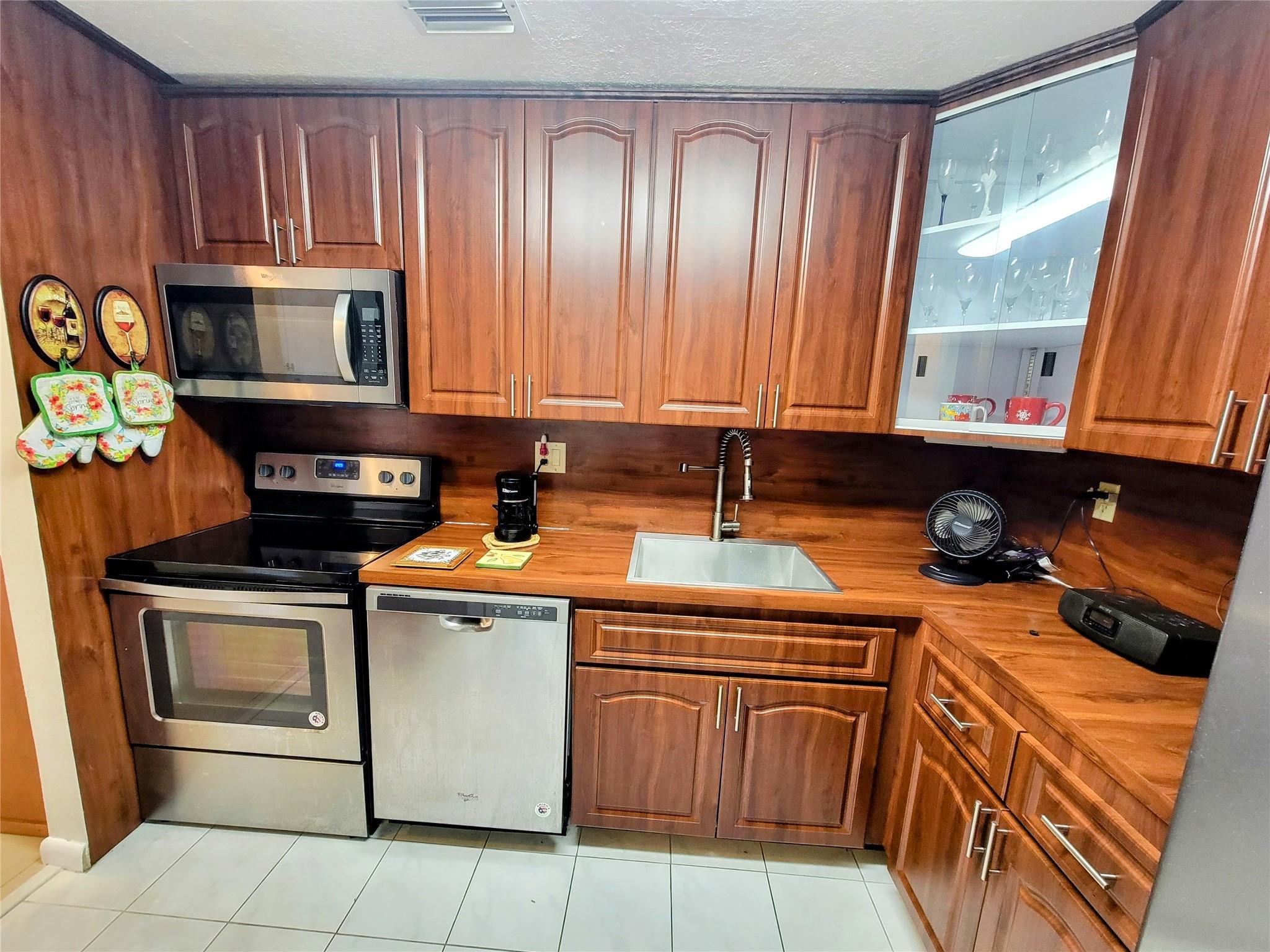 Oakbrook Village - Residential