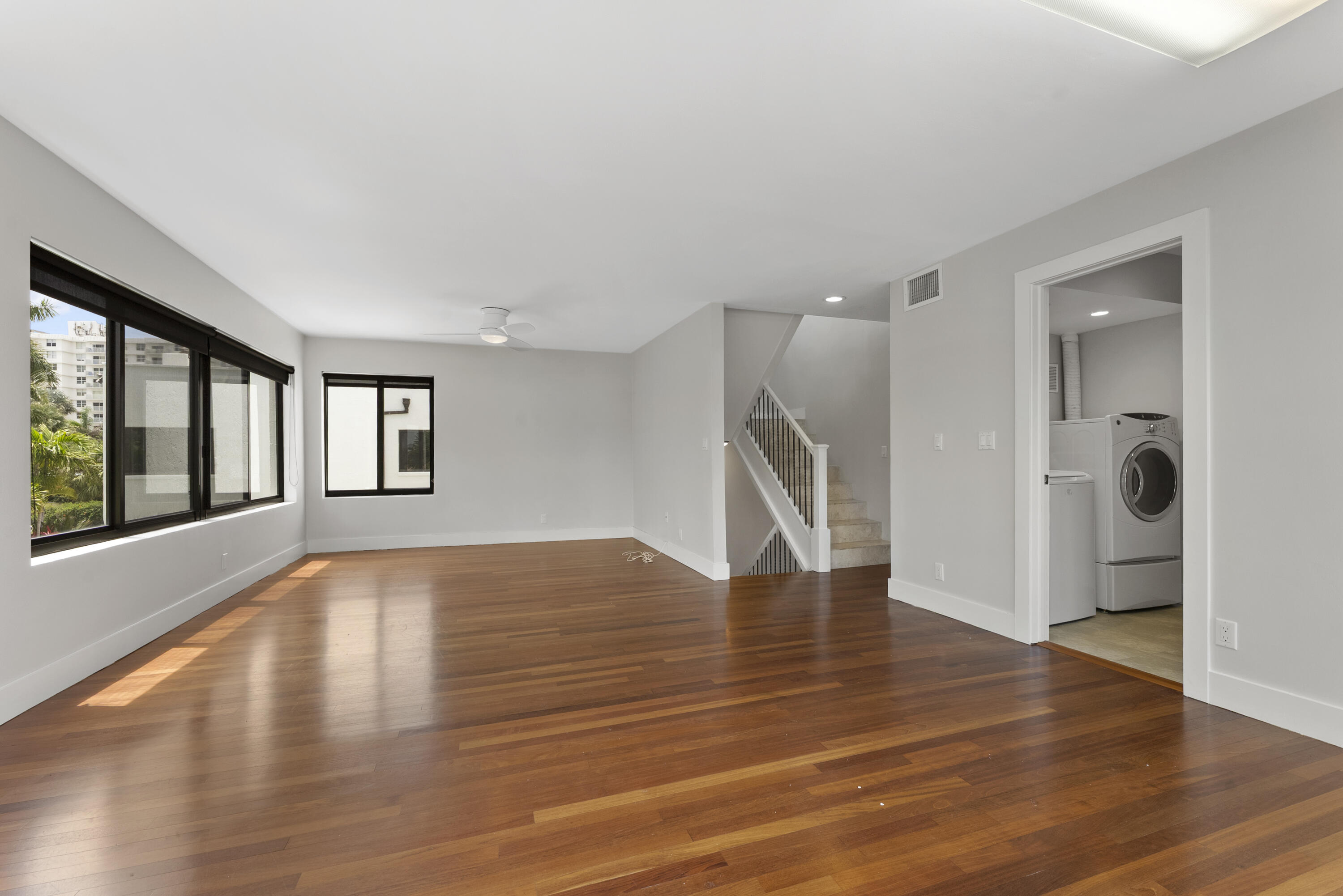 BEL LIDO - Residential Lease