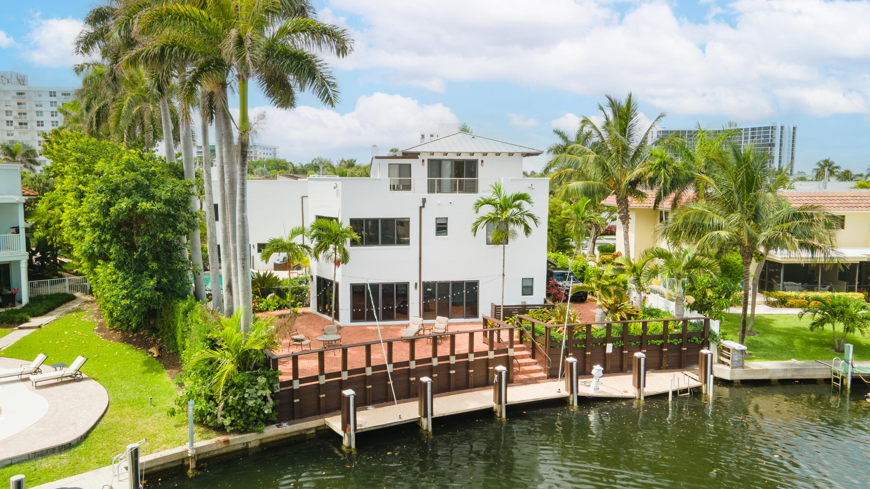 BEL LIDO - Residential Lease