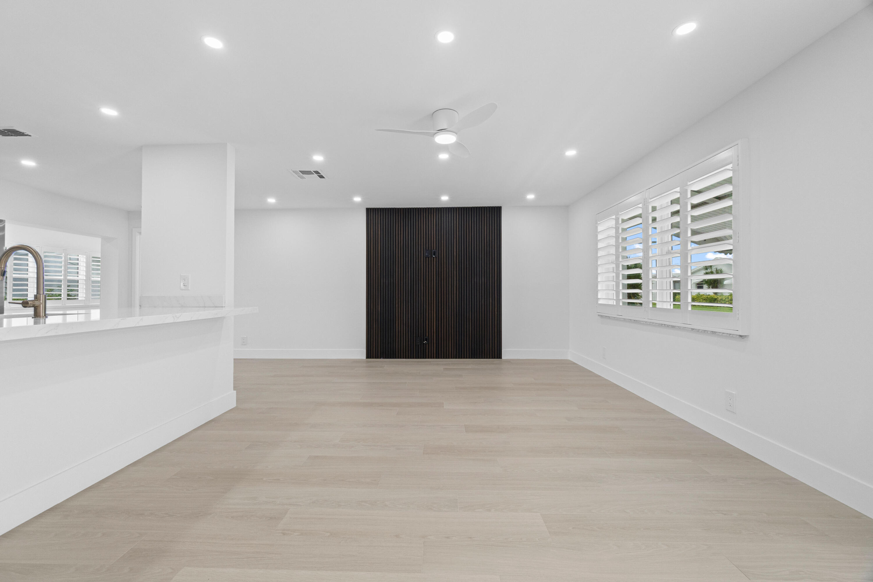 PALM BEACH LEISUREVILLE SEC 7 - Residential