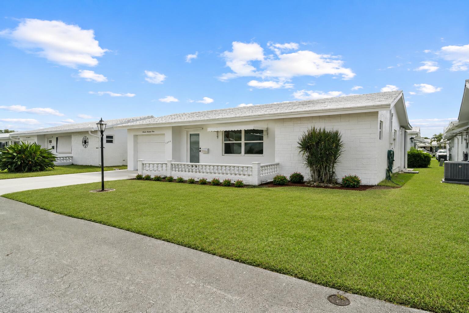 PALM BEACH LEISUREVILLE SEC 7 - Residential