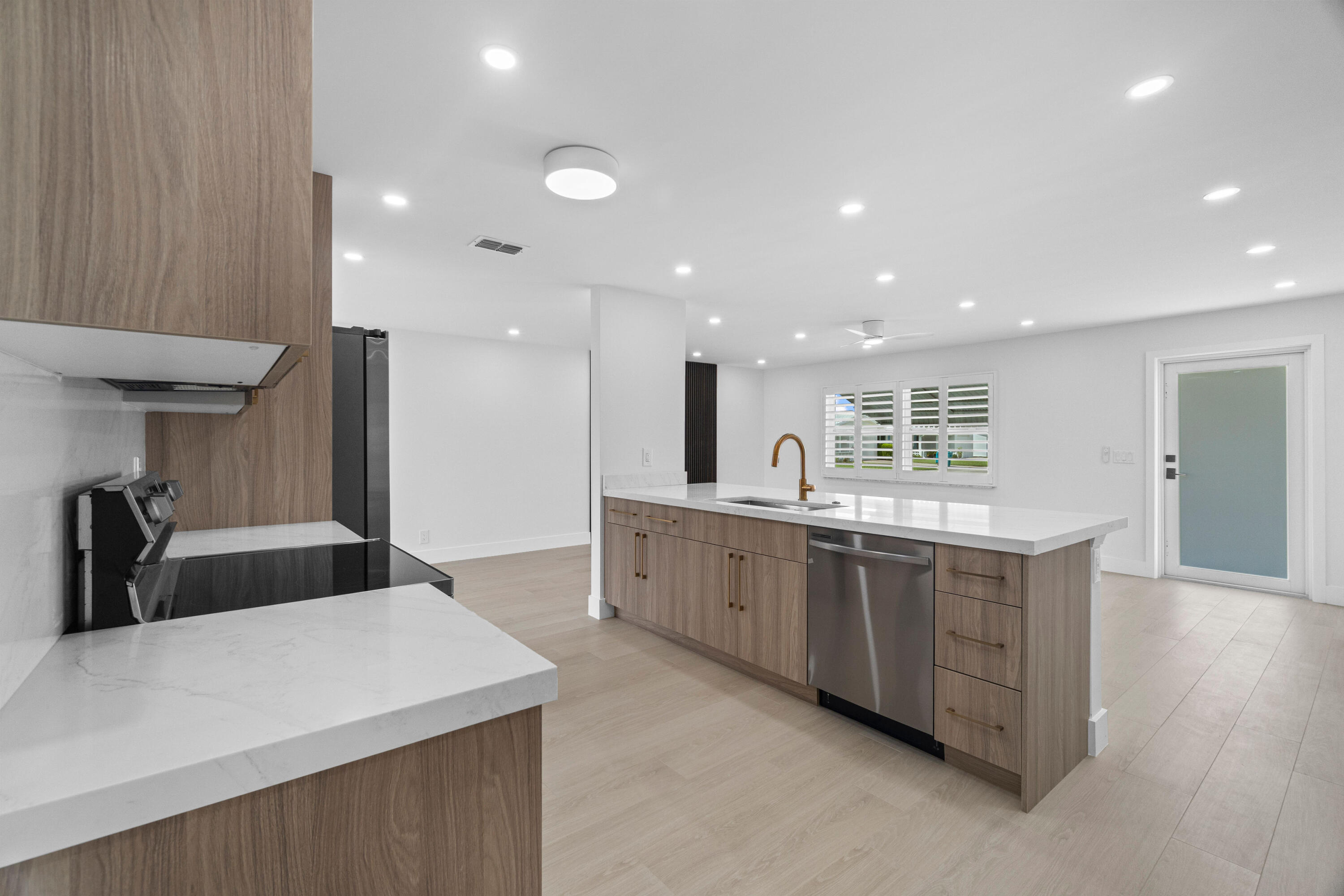 PALM BEACH LEISUREVILLE SEC 7 - Residential