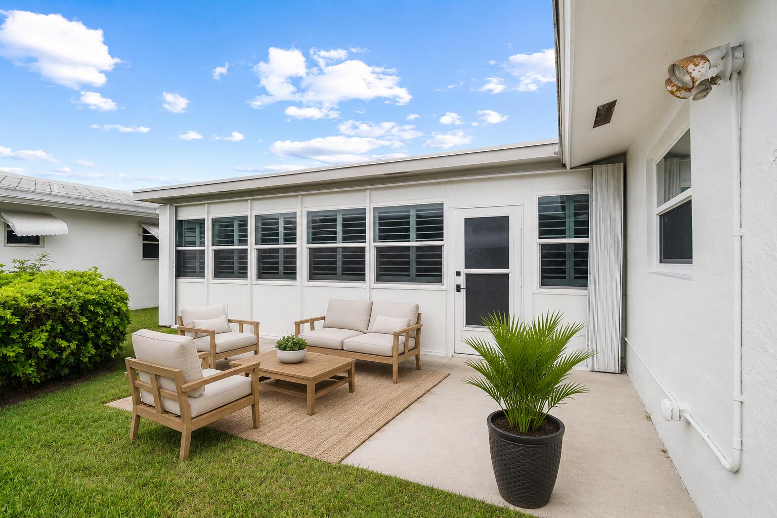 PALM BEACH LEISUREVILLE SEC 7 - Residential