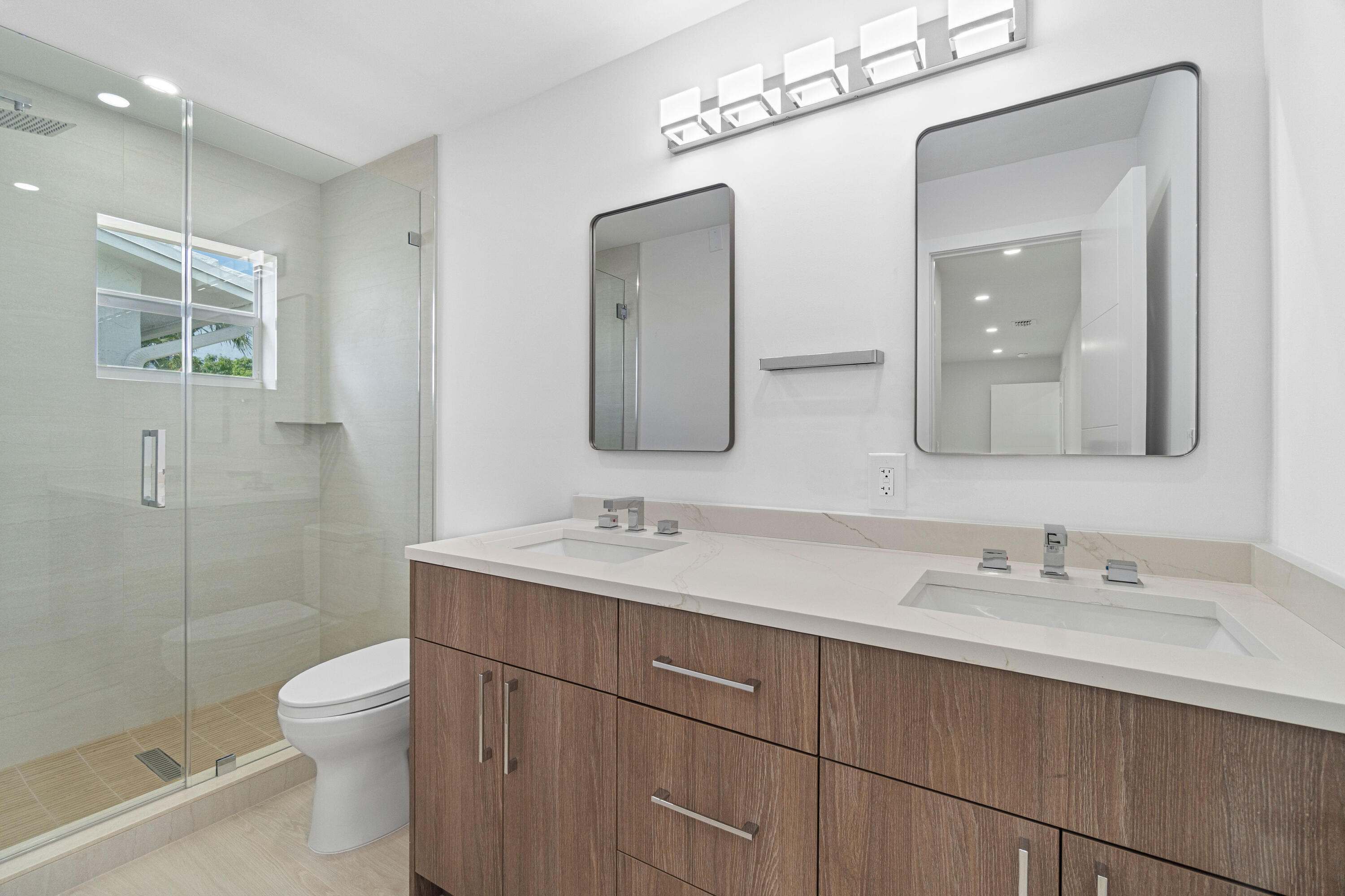 PALM BEACH LEISUREVILLE SEC 7 - Residential