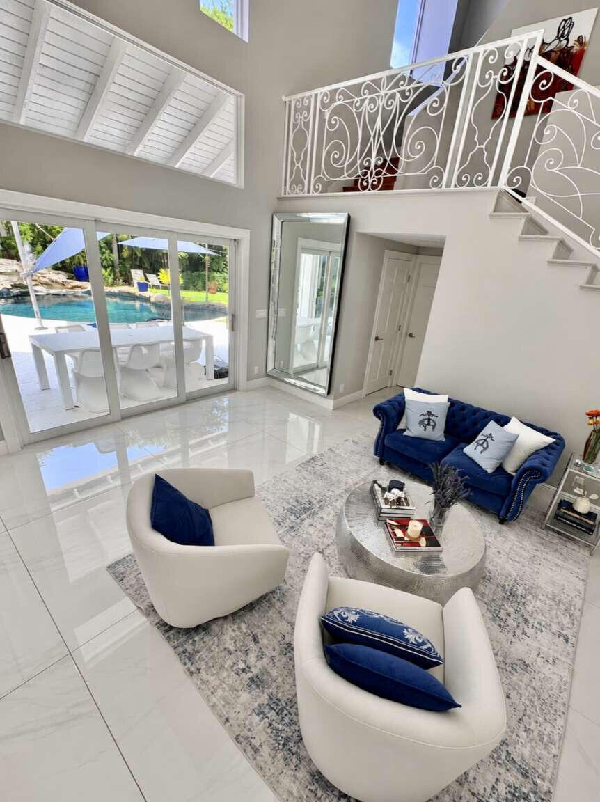 El CID West Palm Beach - Residential