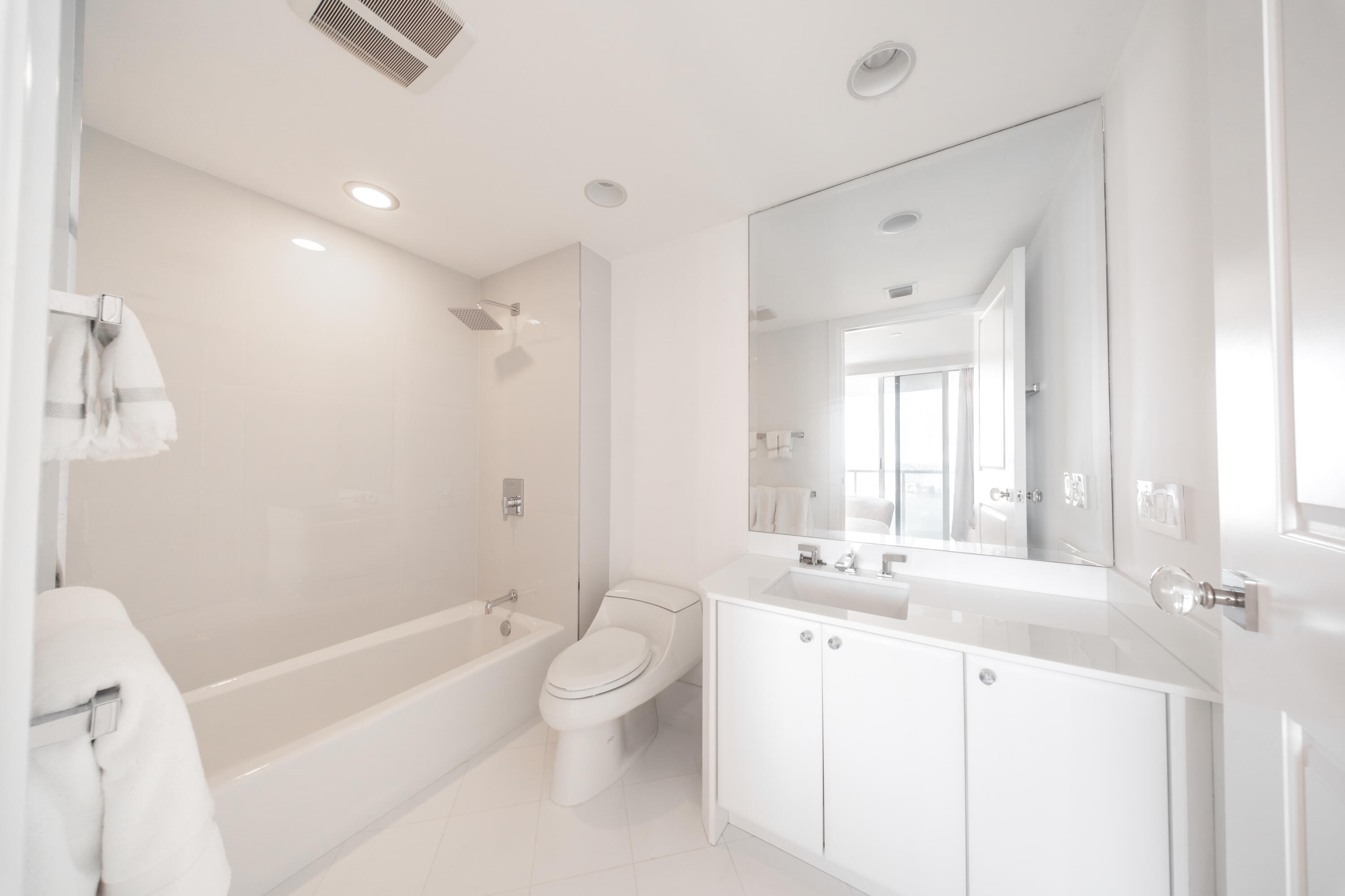 2700 NORTH OCEAN CONDO - Residential