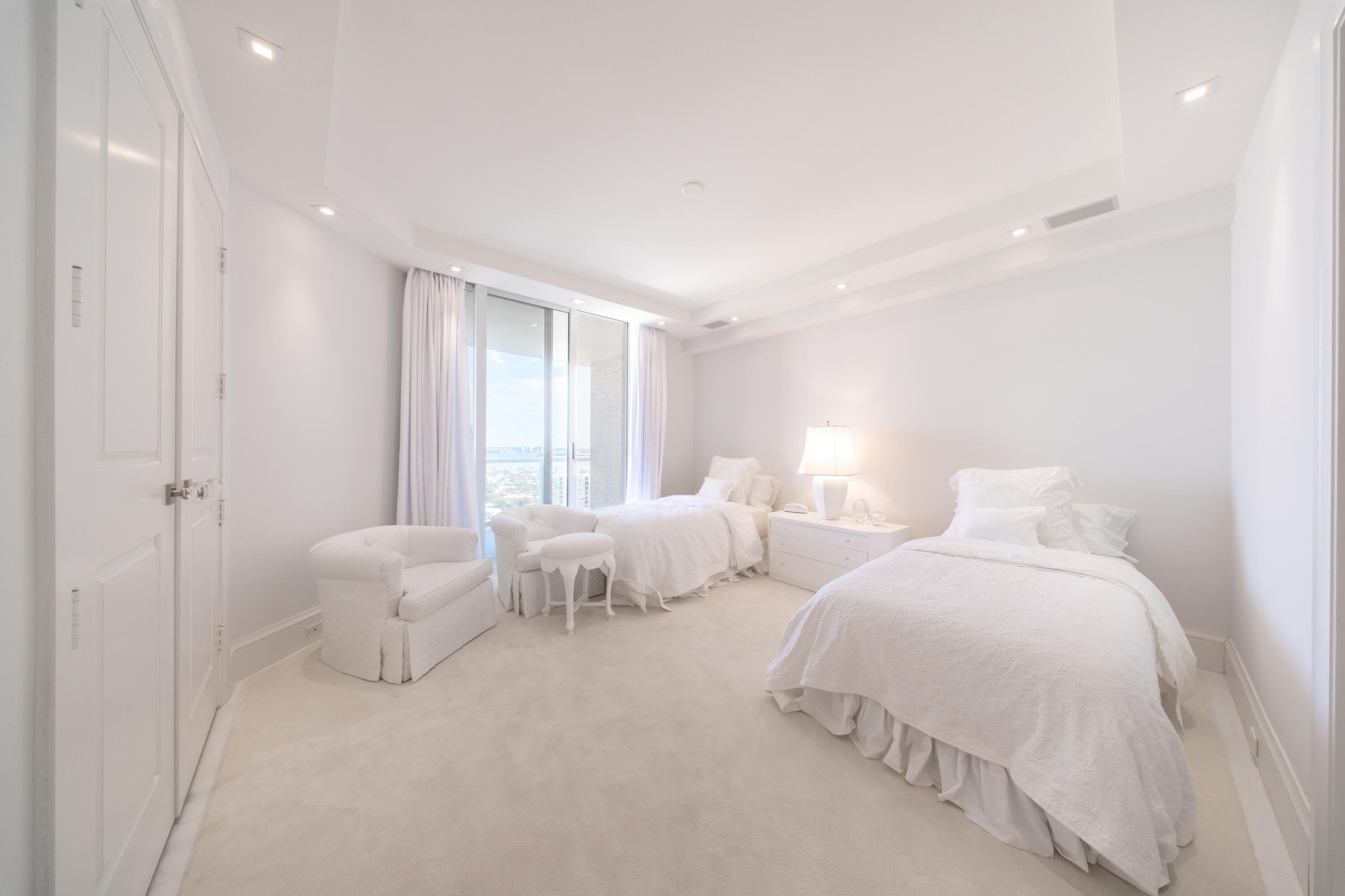 2700 NORTH OCEAN CONDO - Residential