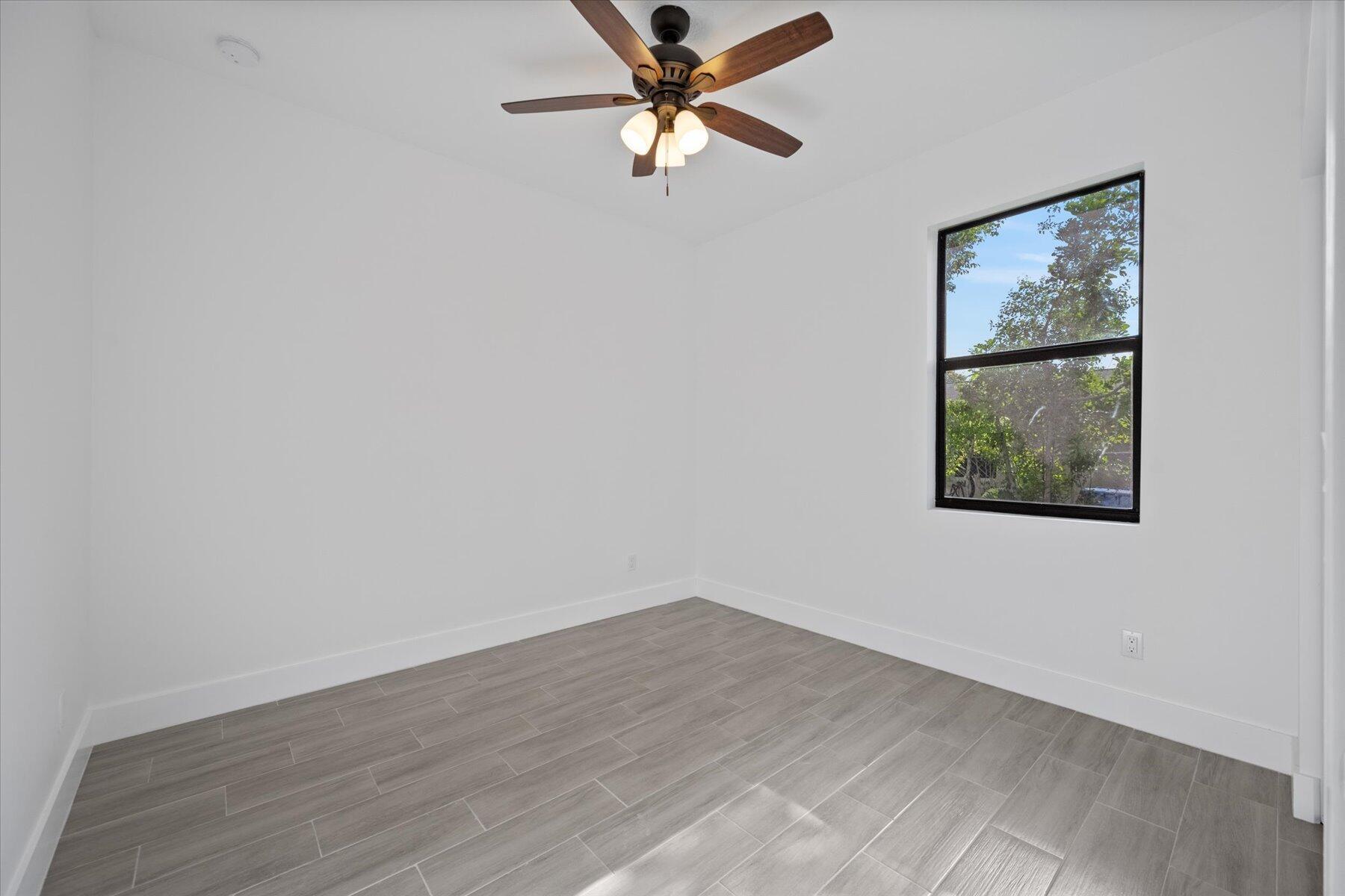 INLET GROVE - Residential