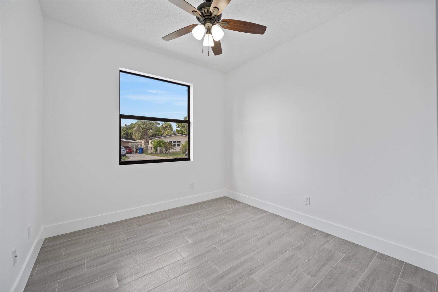 INLET GROVE - Residential