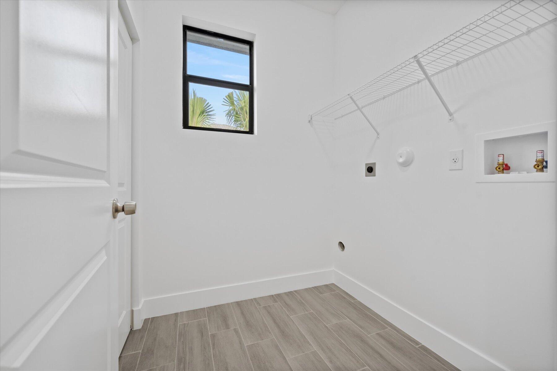 INLET GROVE - Residential