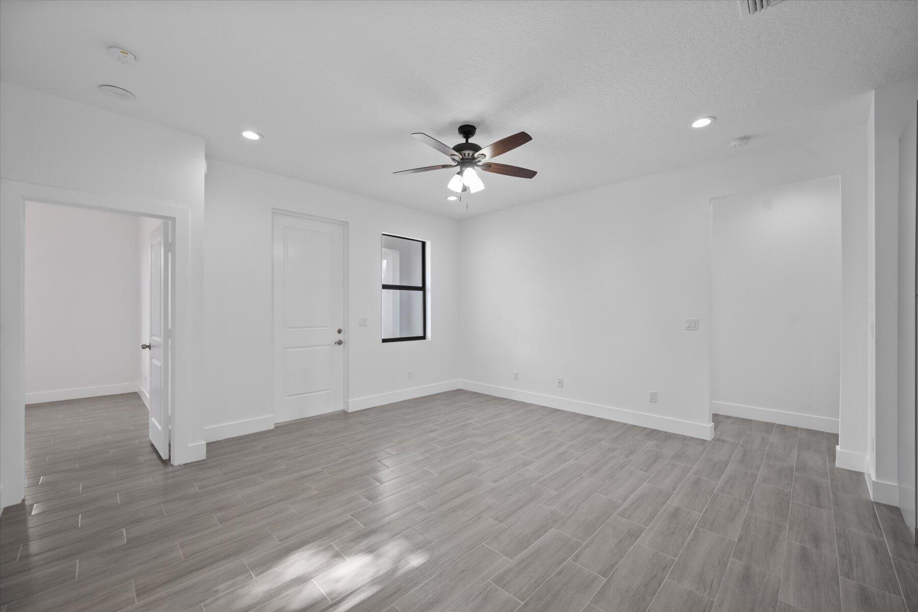 INLET GROVE - Residential