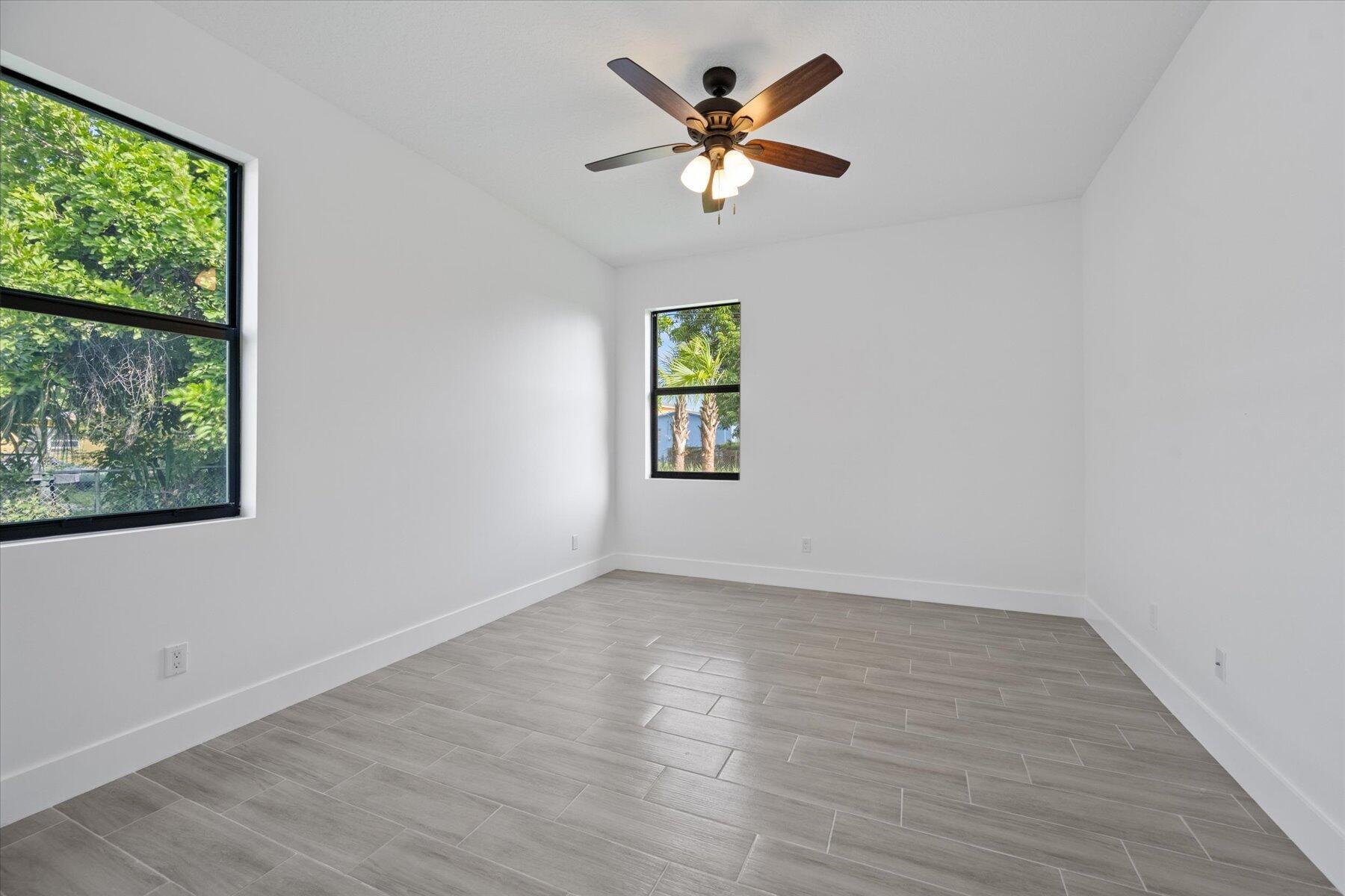 INLET GROVE - Residential