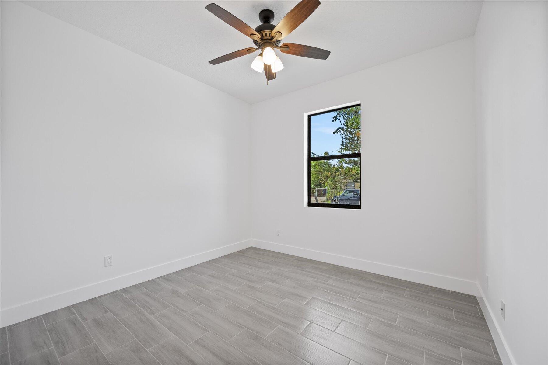 INLET GROVE - Residential