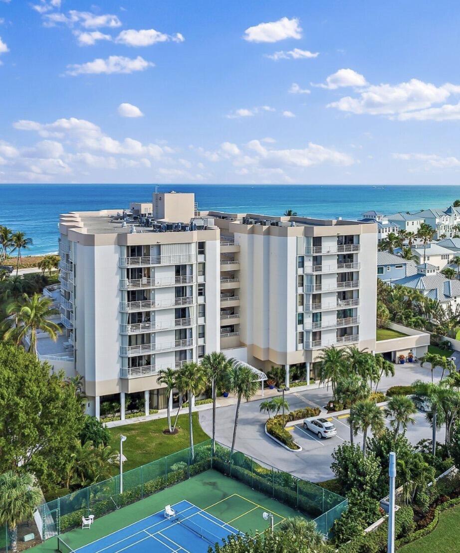 CORINTHIANS CONDO - Residential