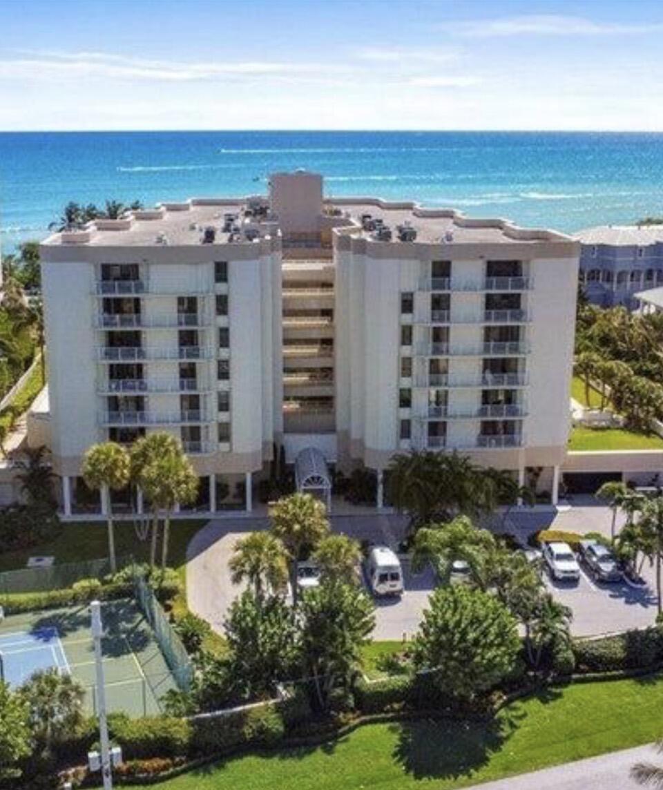CORINTHIANS CONDO - Residential