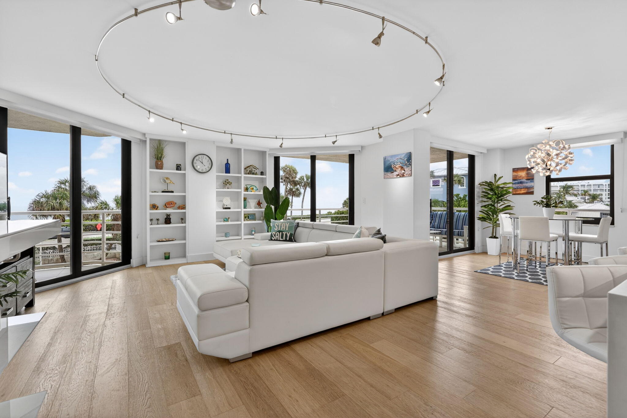 CORINTHIANS CONDO - Residential