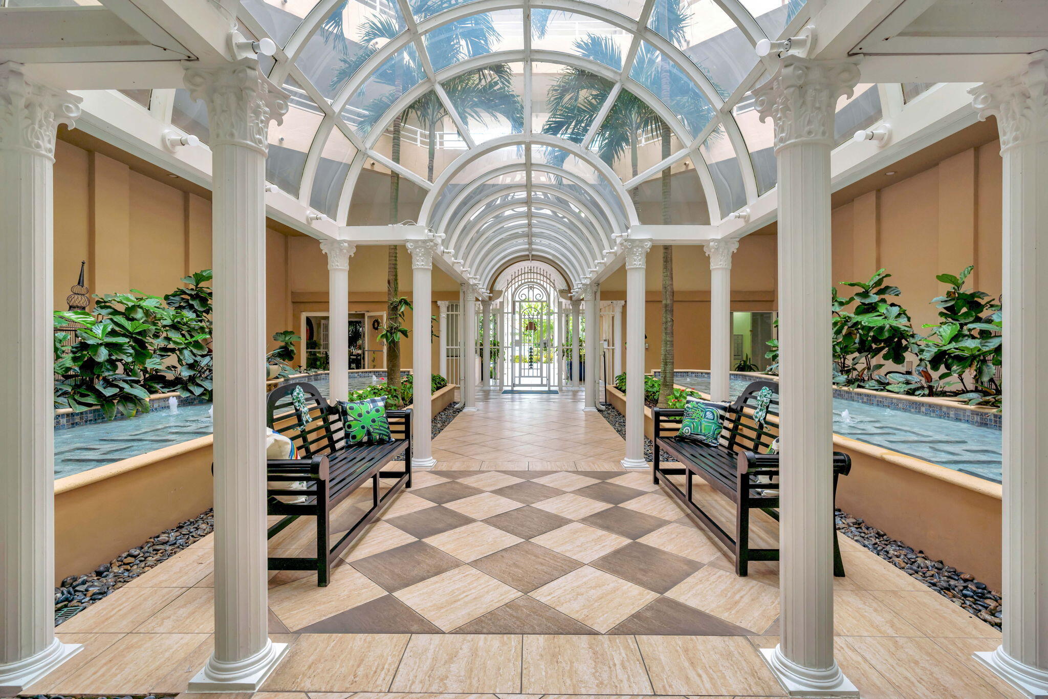 CORINTHIANS CONDO - Residential