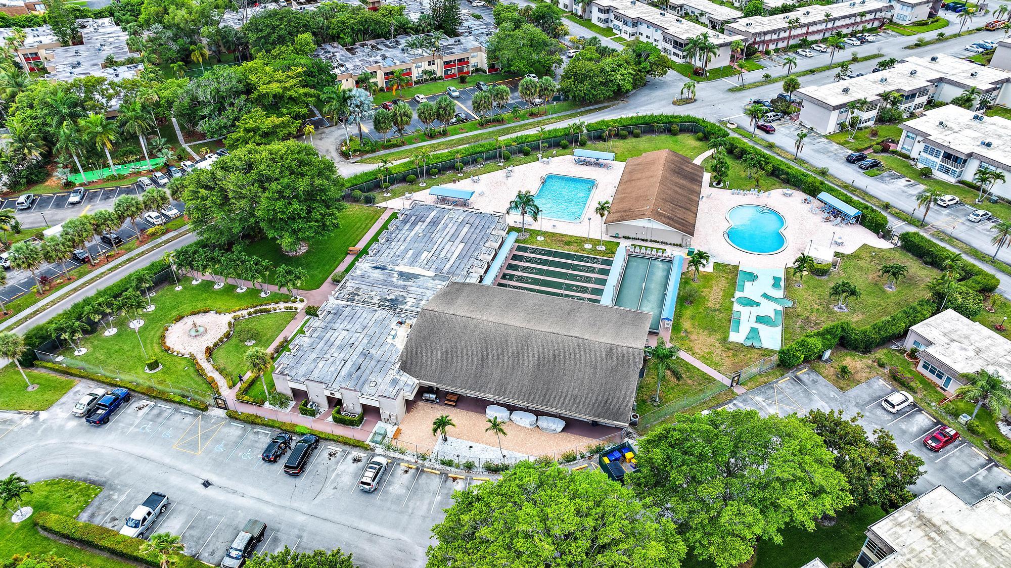 LAKESIDE VILLAGE CONDO 10 - Residential