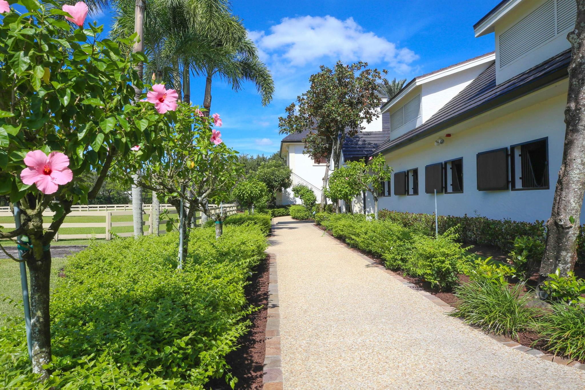 GRAND PRIX FARMS - Residential