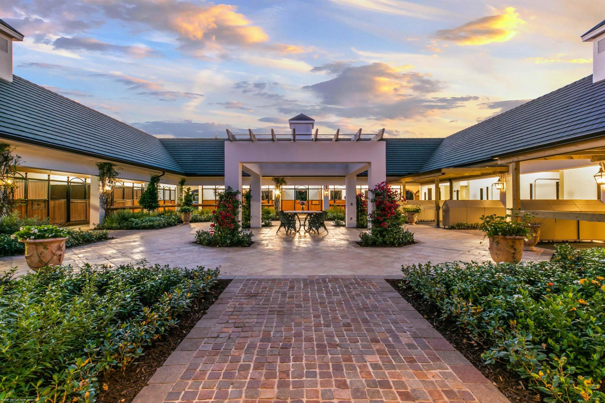 GRAND PRIX FARMS - Residential