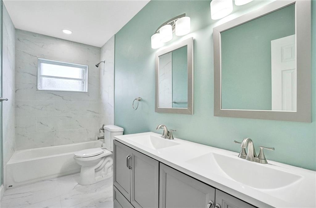 Emerald Hills 68-26 B - Residential