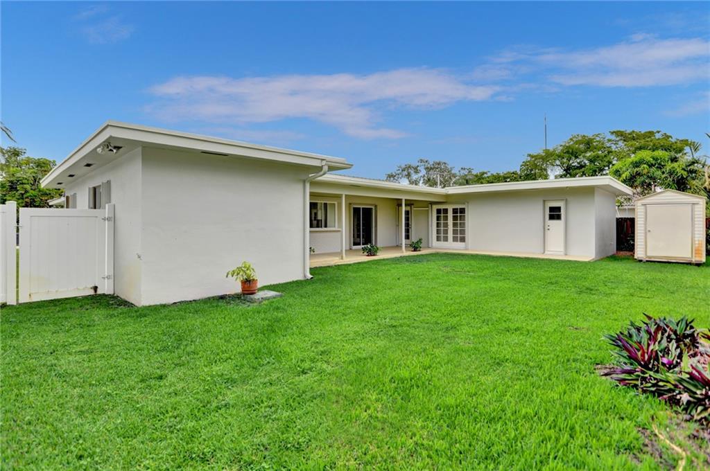 Emerald Hills 68-26 B - Residential