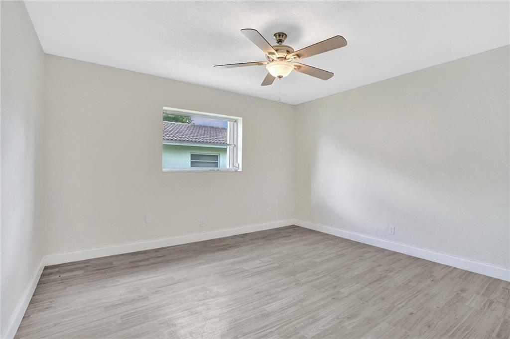 Emerald Hills 68-26 B - Residential