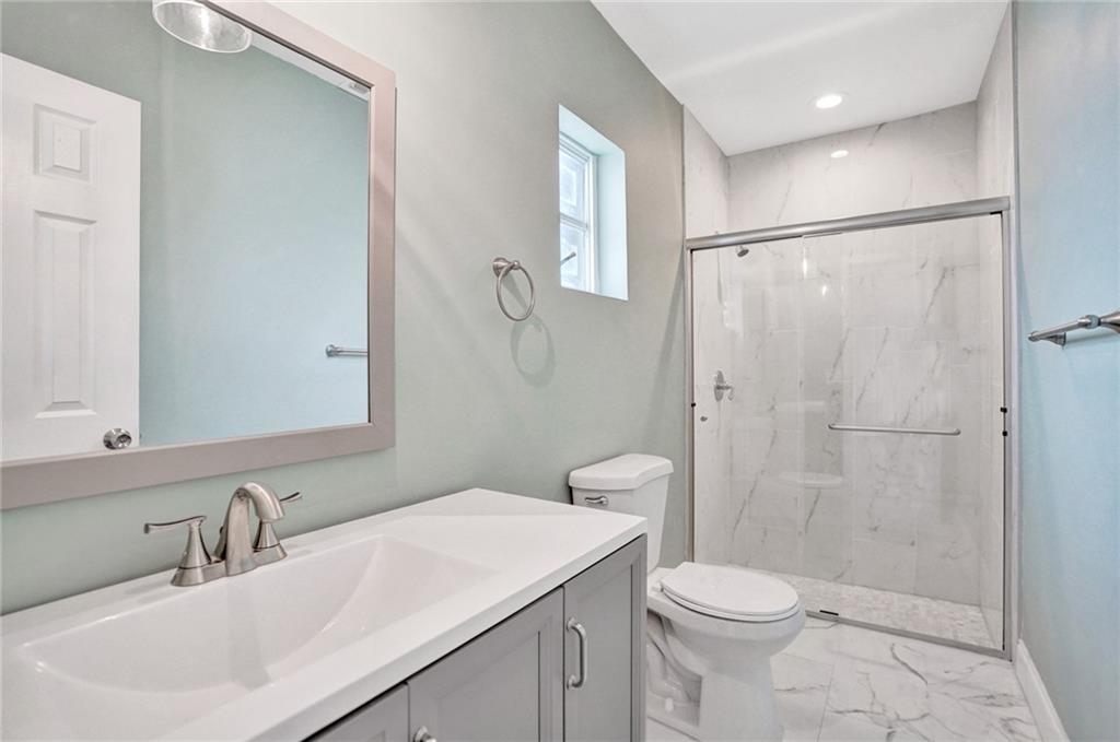 Emerald Hills 68-26 B - Residential