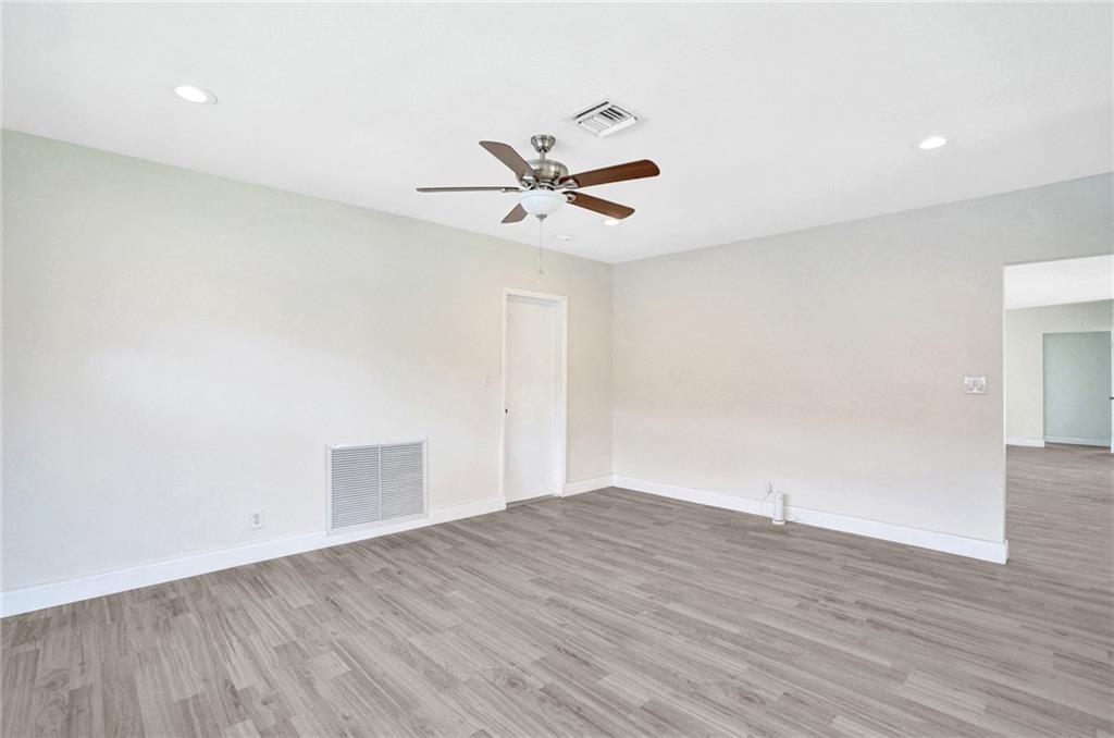 Emerald Hills 68-26 B - Residential
