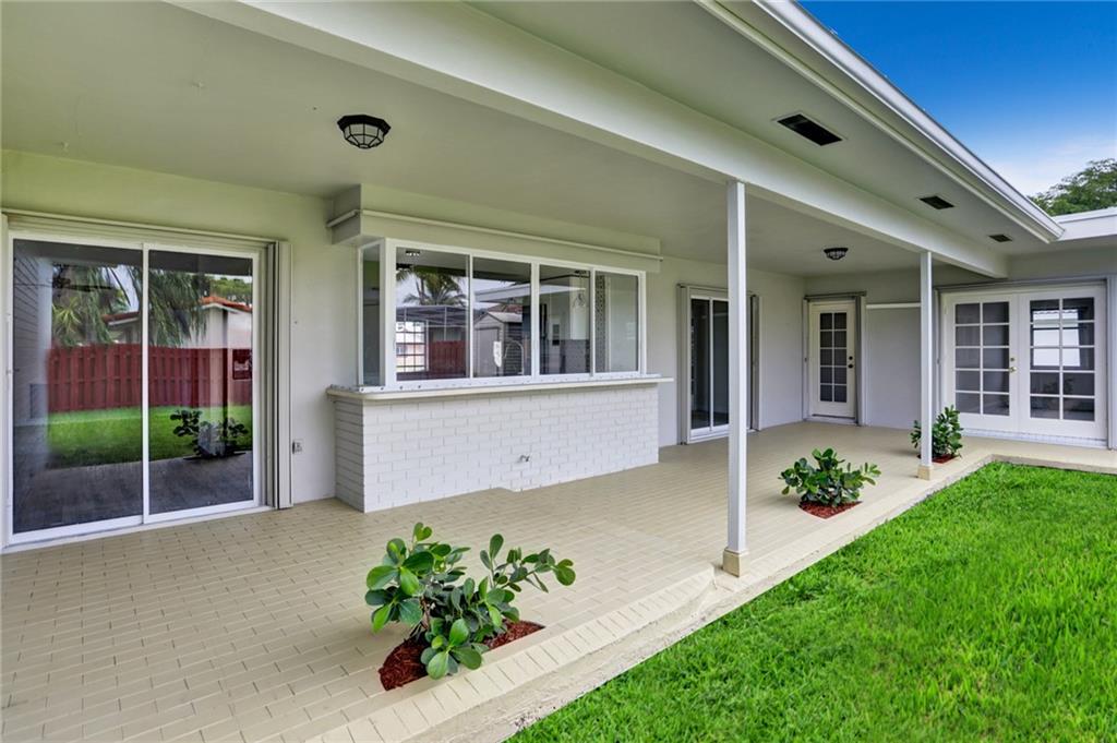 Emerald Hills 68-26 B - Residential